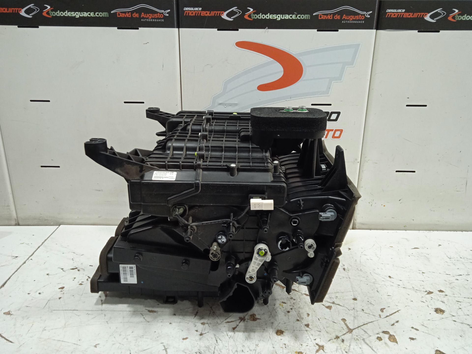 MUEBLE CALEFACION TESLA MODEL S Basis