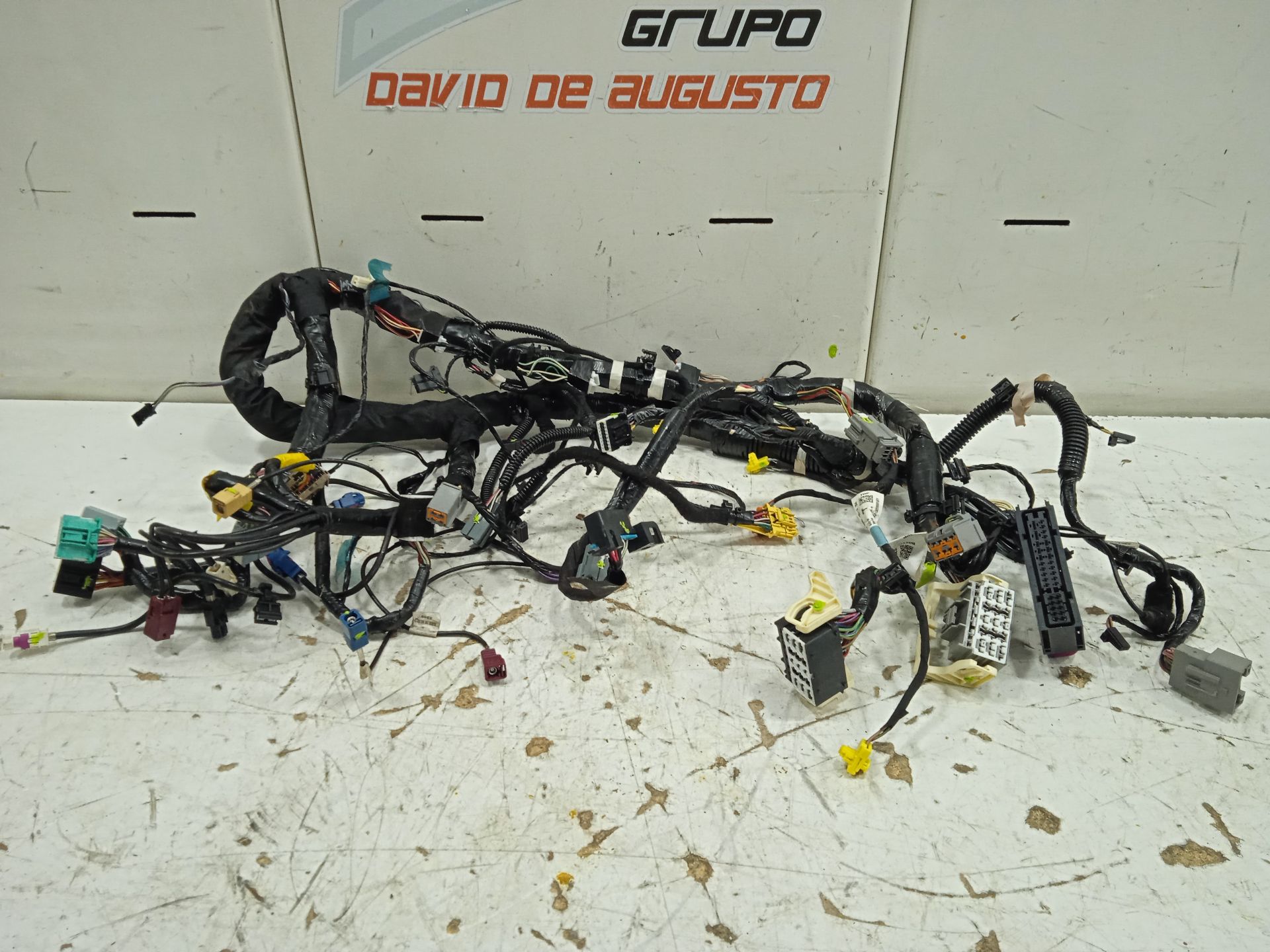 INSTALACION ELECTRICA TESLA MODEL S Basis