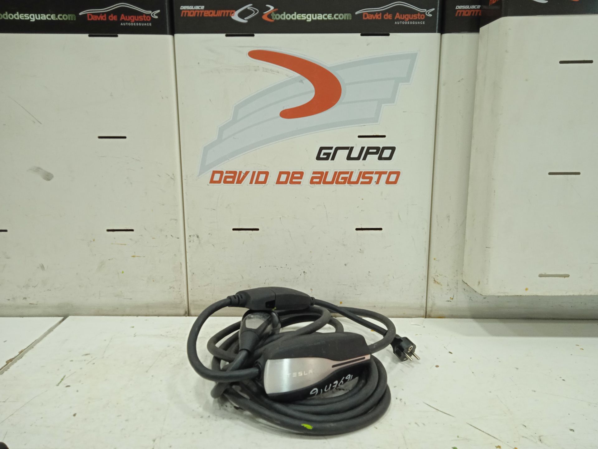 SISTEMA CARGA BATERIA TESLA MODEL S Basis