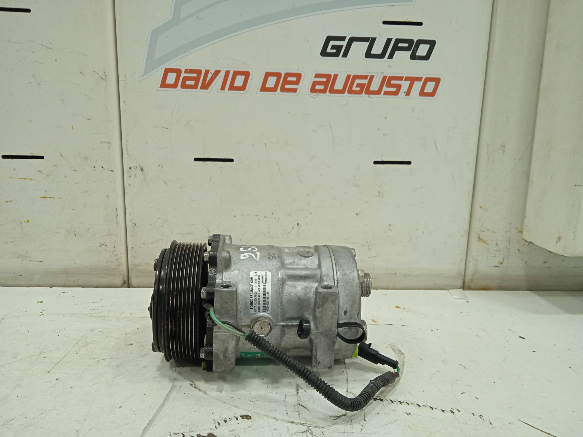 COMPRESOR AIRE ACONDICIONADO IVECO EUROCARGO *