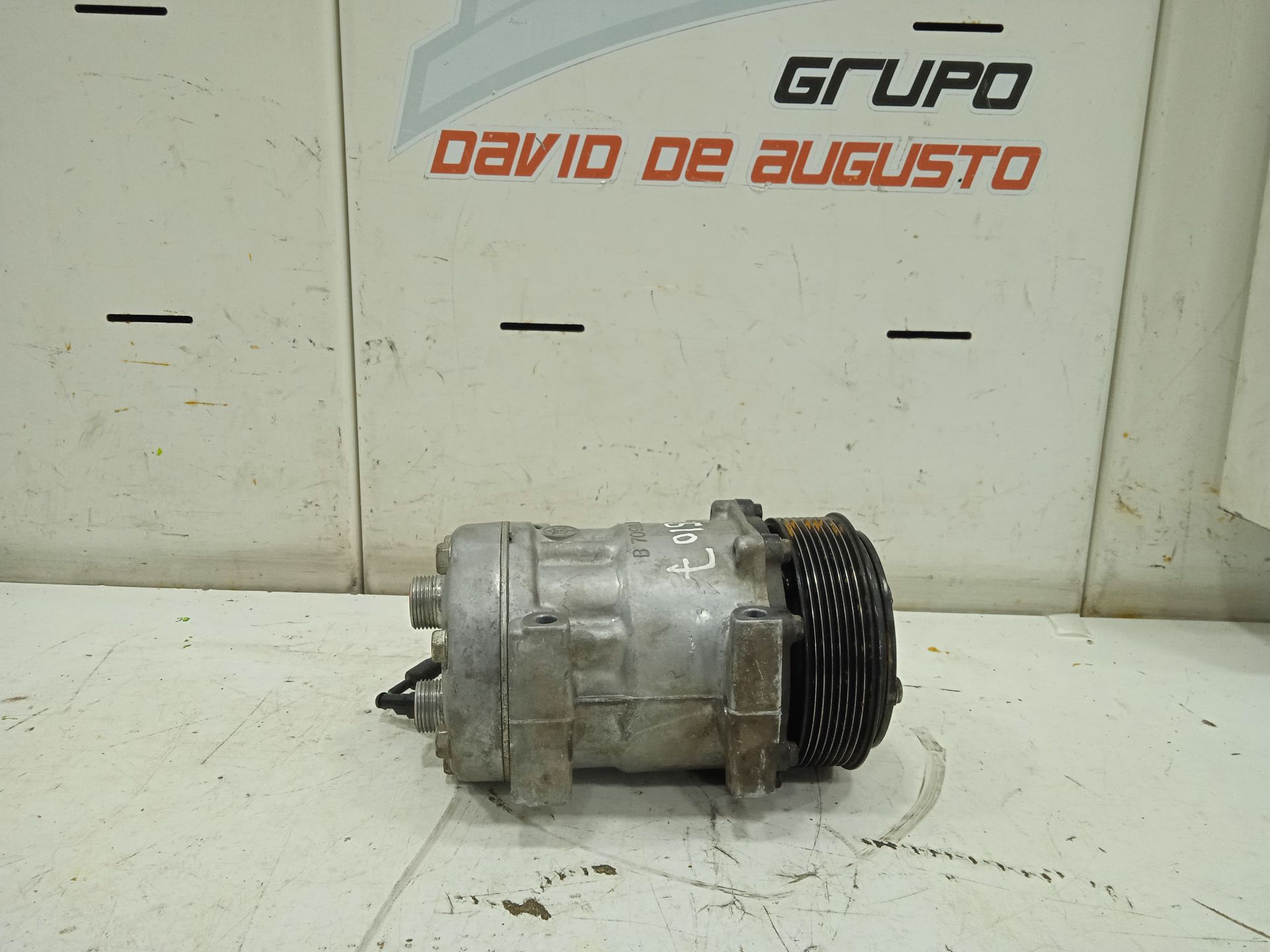 COMPRESOR AIRE ACONDICIONADO IVECO EUROCARGO *