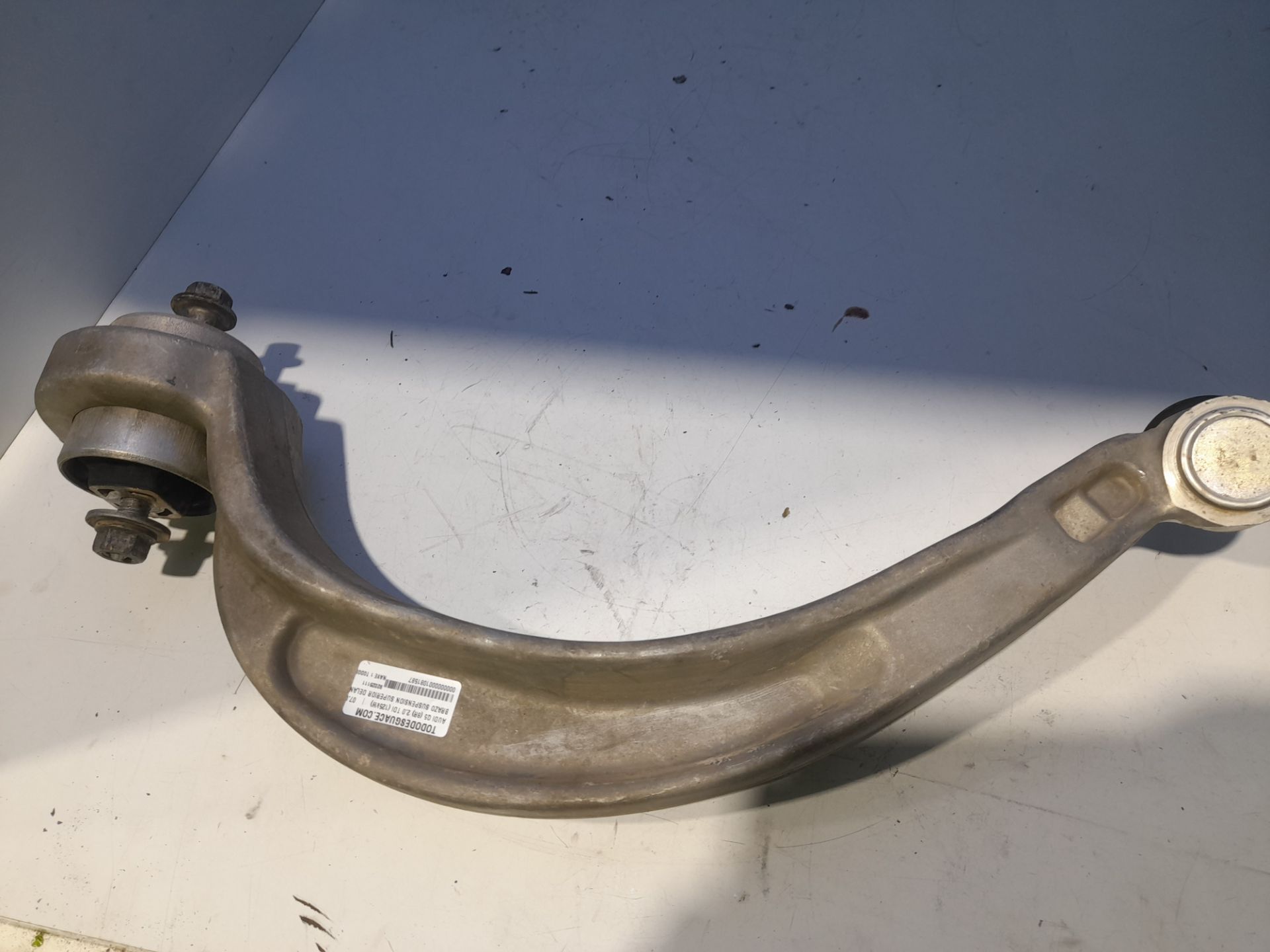 BRAZO SUSPENSION SUPERIOR DELANTERO IZQUIERDO AUDI Q5 (8R) 2.0 TDI (125kW)