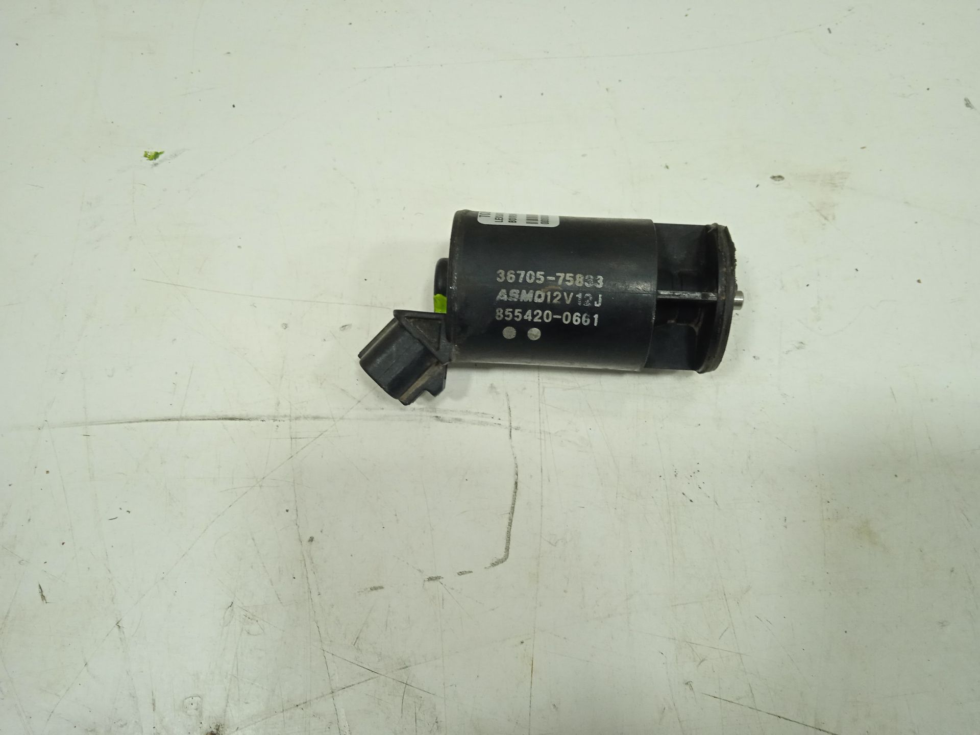 BOMBA LAVA FAROS LEXUS RX 400h   |   04.05 - 12.09