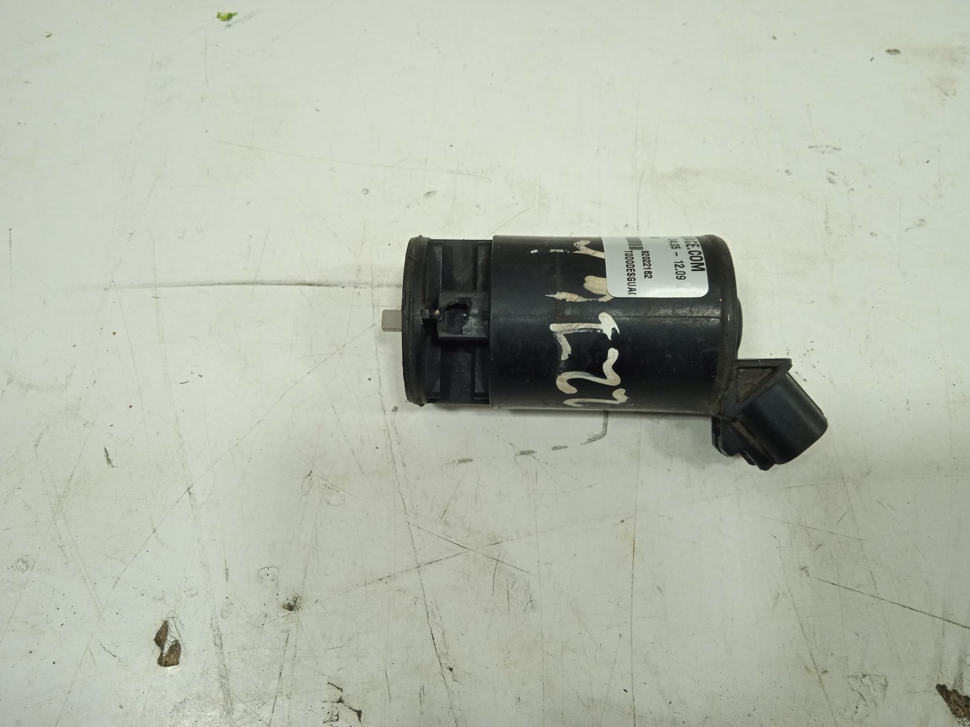 BOMBA LAVA FAROS LEXUS RX 400h   |   04.05 - 12.09