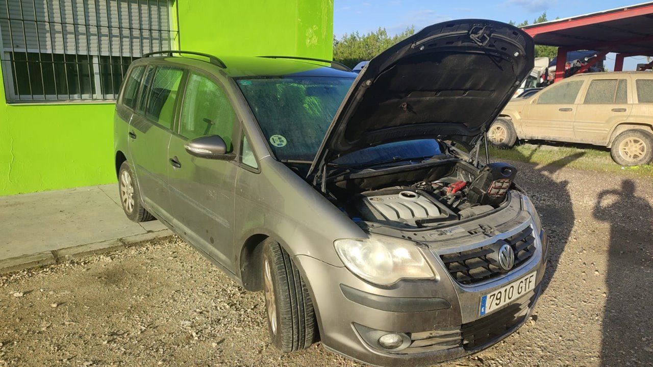 VOLKSWAGEN TOURAN (1T2) Advance Motor 1,9 Ltr. - 77 kW TDI