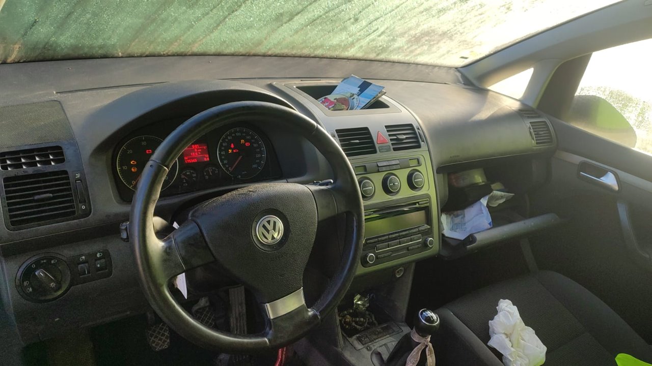 VOLKSWAGEN TOURAN (1T2) Advance Motor 1,9 Ltr. - 77 kW TDI