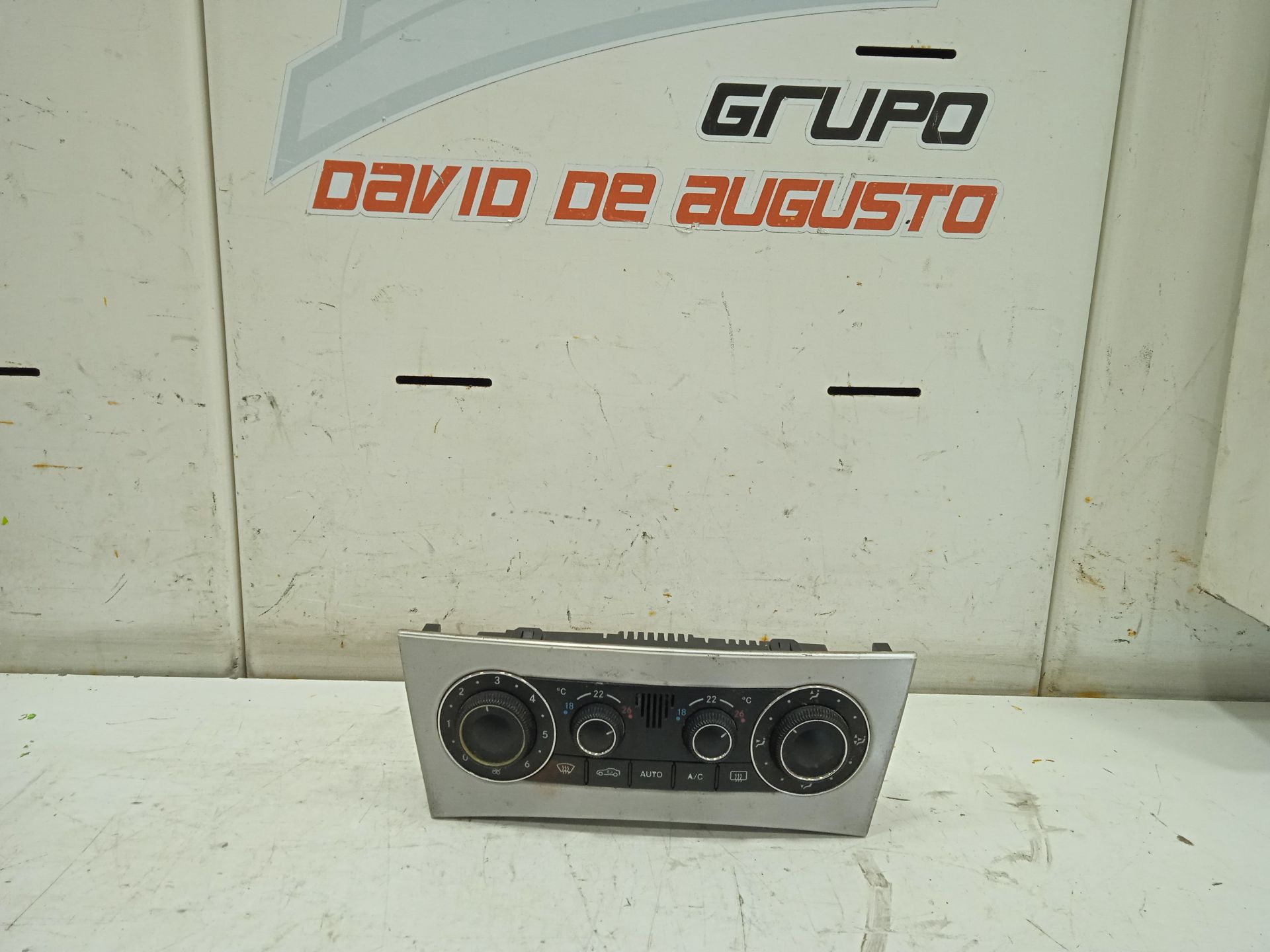 MANDO CALEFACCION / AIRE ACONDICIONADO MERCEDES-BENZ CLASE C (W203) SPORTCOUPE C 220 CDI (LA) Sport Edition (203.708)
