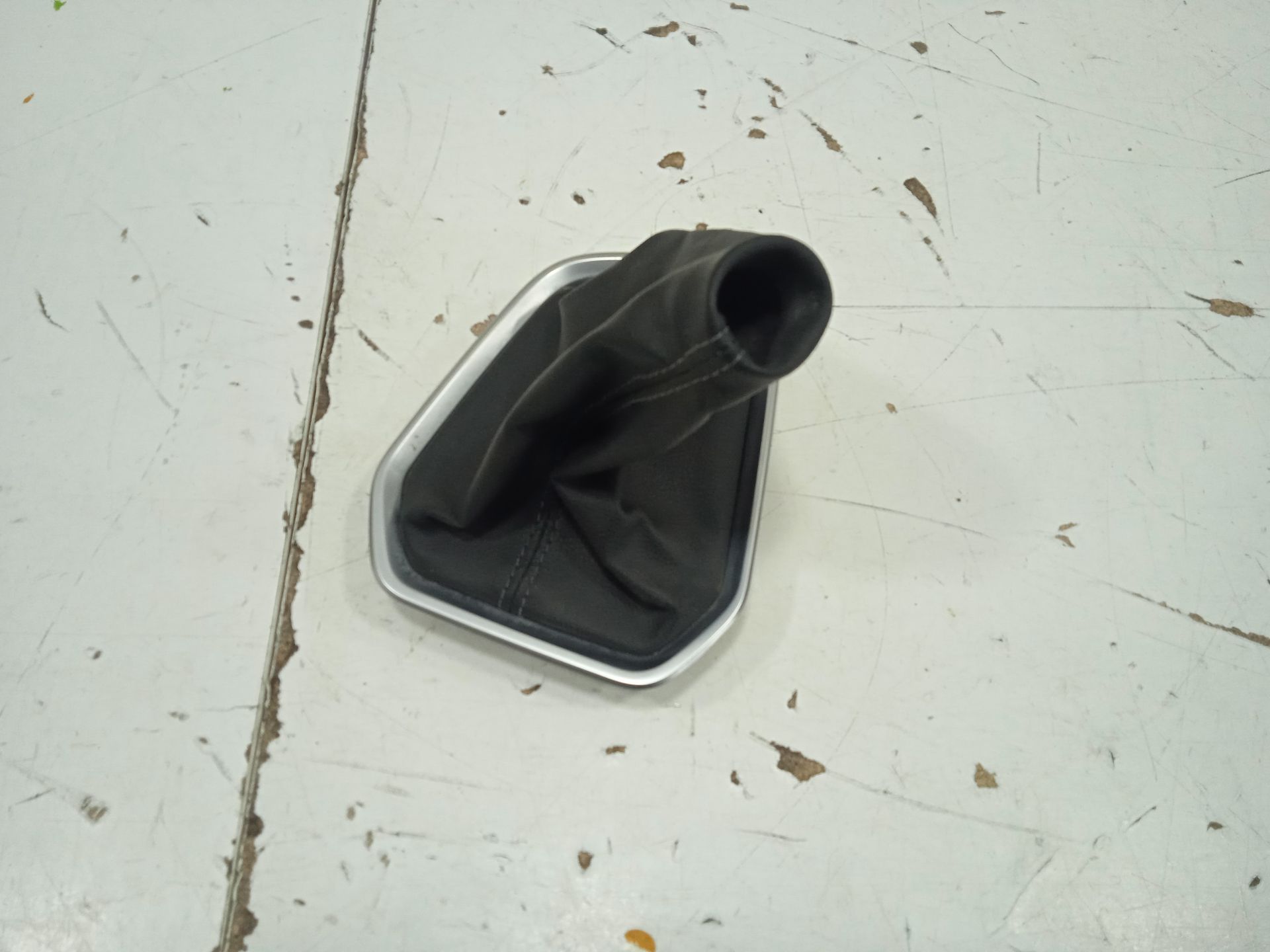 CARCASA PALANCA DE CABIOS RENAULT CLIO V S&S