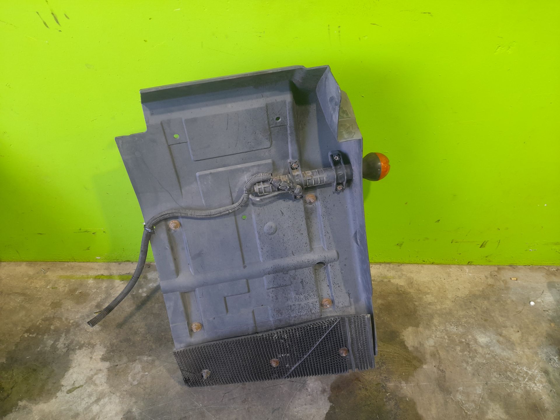 PASO RUEDA DELANTERO IZQUIERDO IVECO EUROCARGO *
