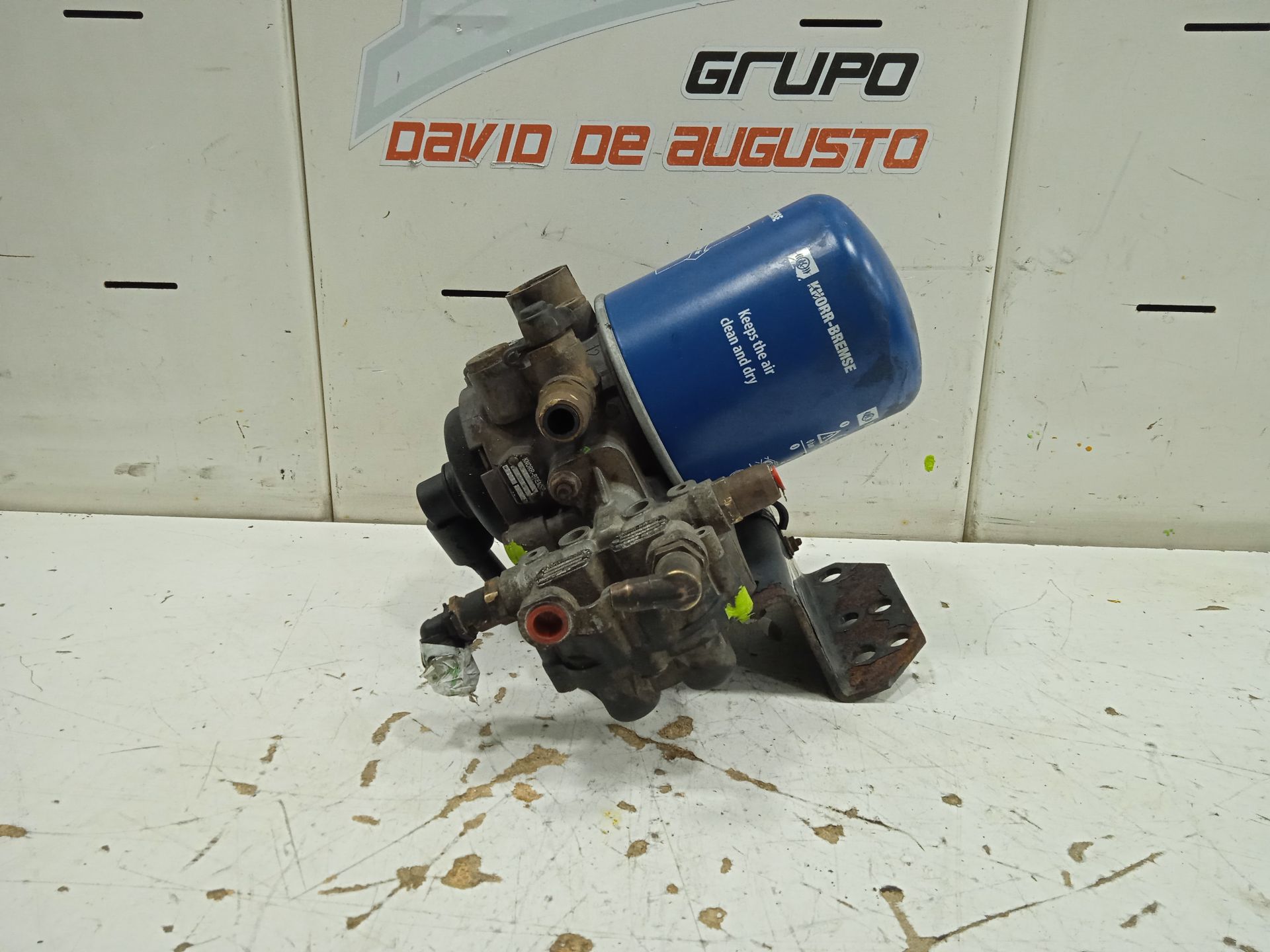 VALVULA SECADOR AIRE IVECO EUROCARGO *