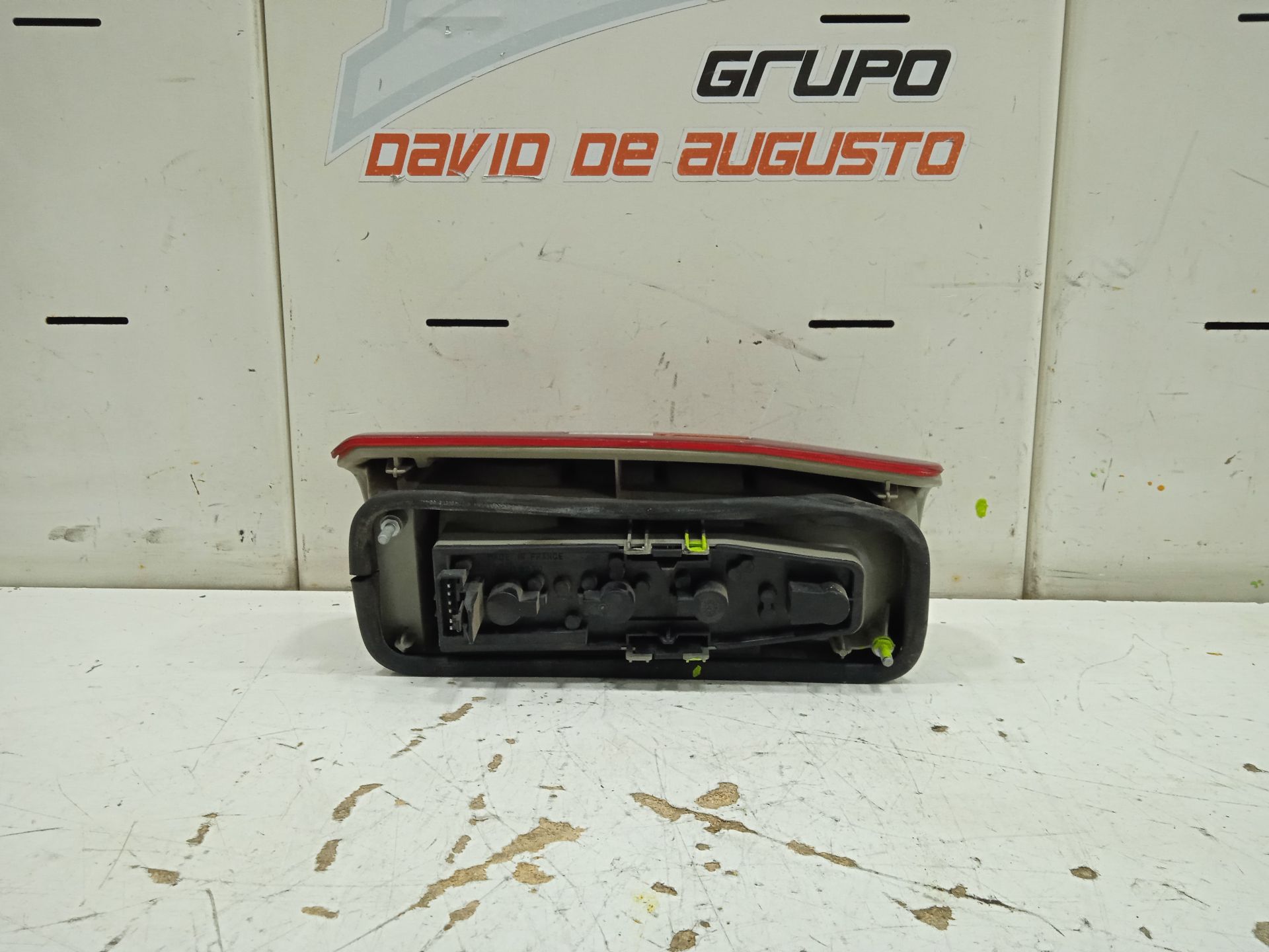 PILOTO TRASERO DERECHO