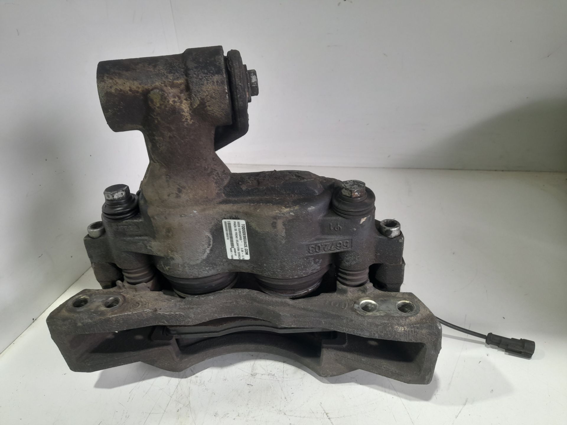 PINZA DE FRENO DELANTERA DERECHA IVECO EUROCARGO *