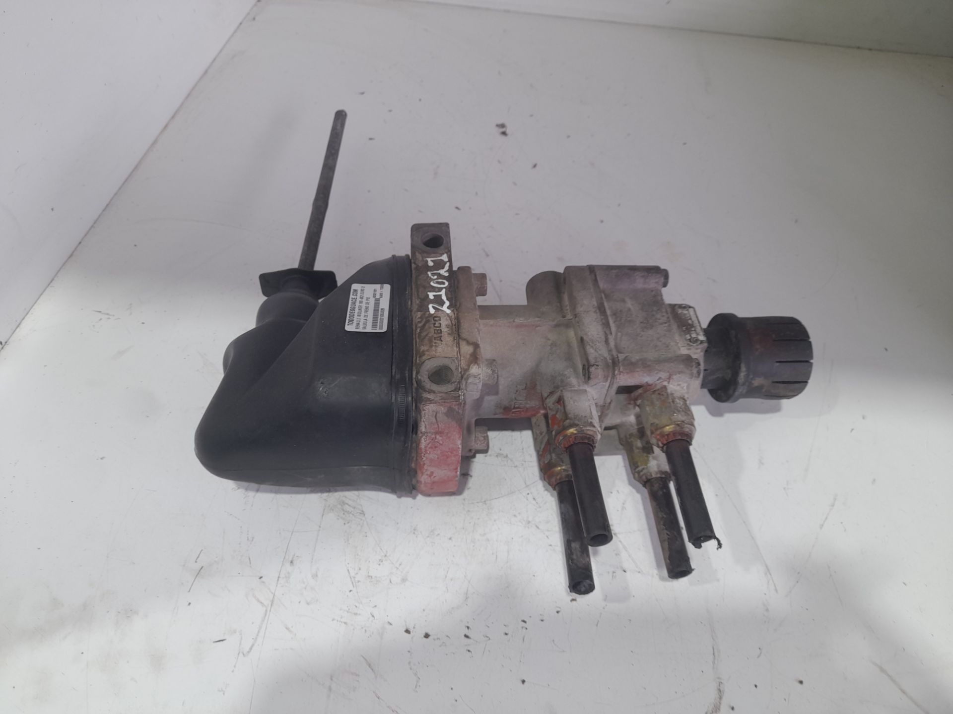 VALVULA DE FRENO DE PIE RENAULT MIDLINER 180 4X2 EURO 2   |   ...