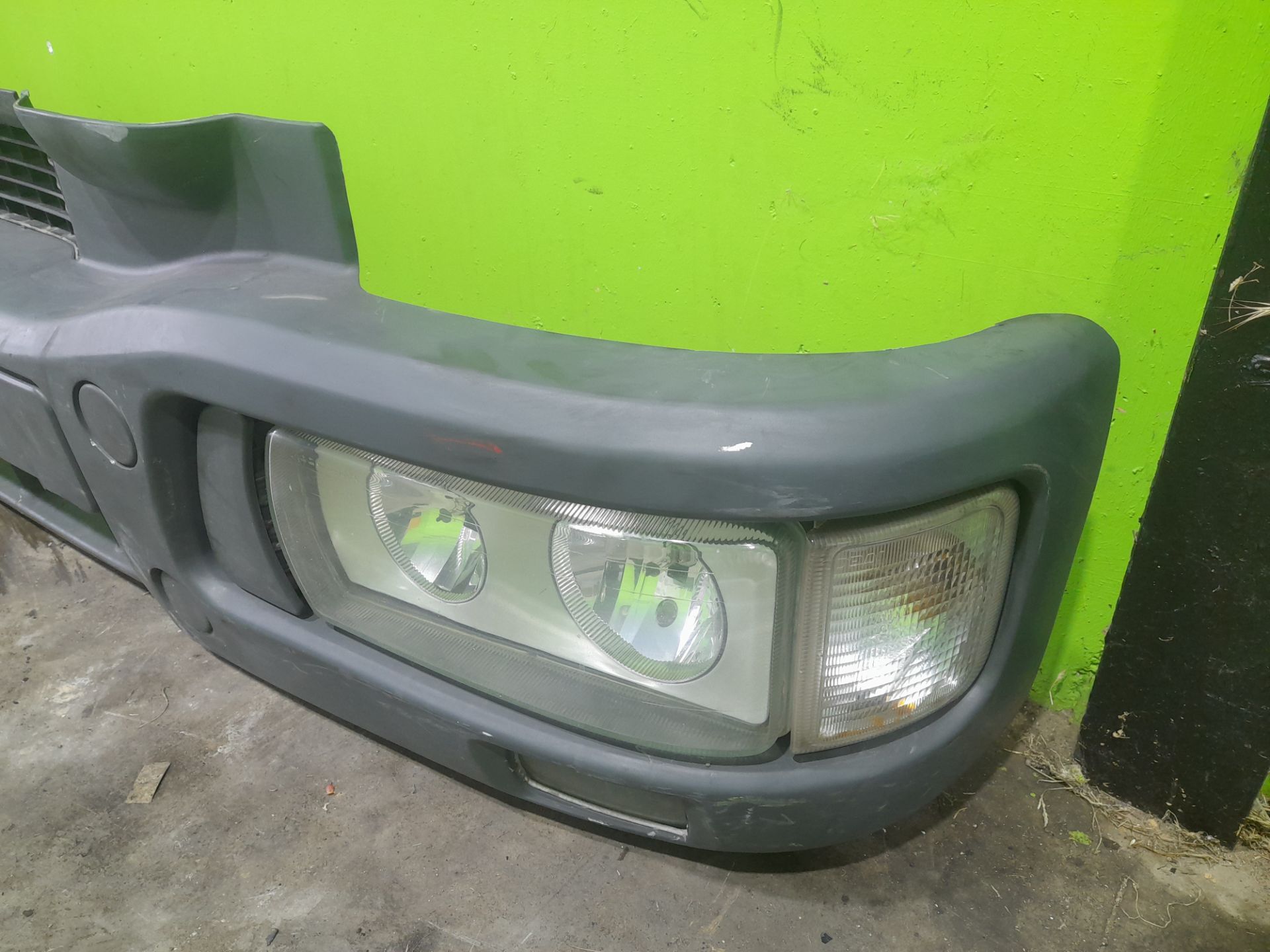 PARAGOLPES DELANTERO IVECO EUROCARGO *