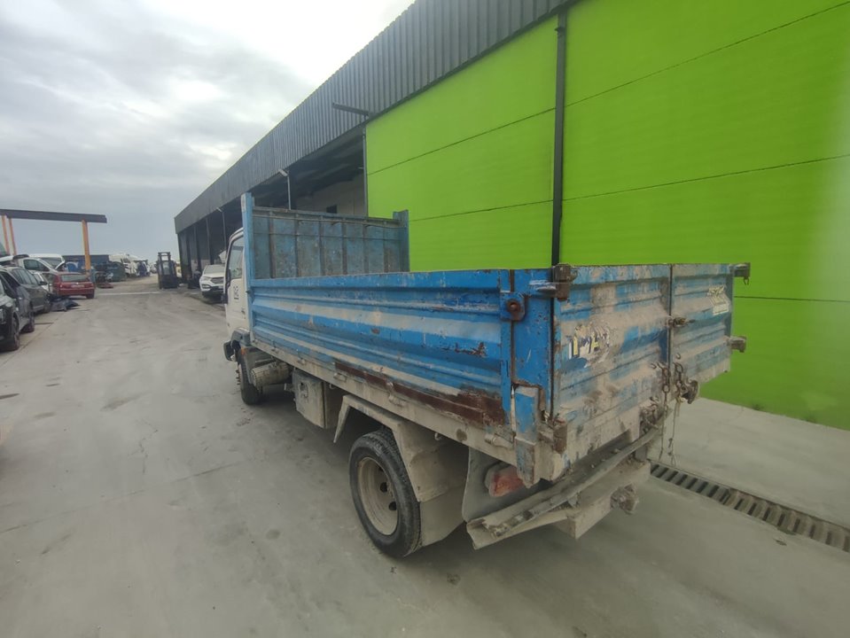 NISSAN CABSTAR 01.04 -> Cabina doble Cabina doble Motor 3,0 Ltr. - 92 kW Diesel
