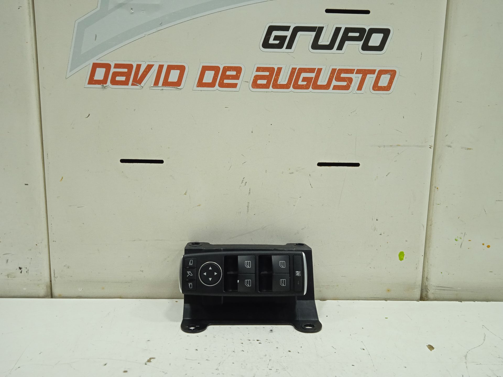 MANDO ELEVALUNAS DELANTERO IZQUIERDO TESLA MODEL S Basis