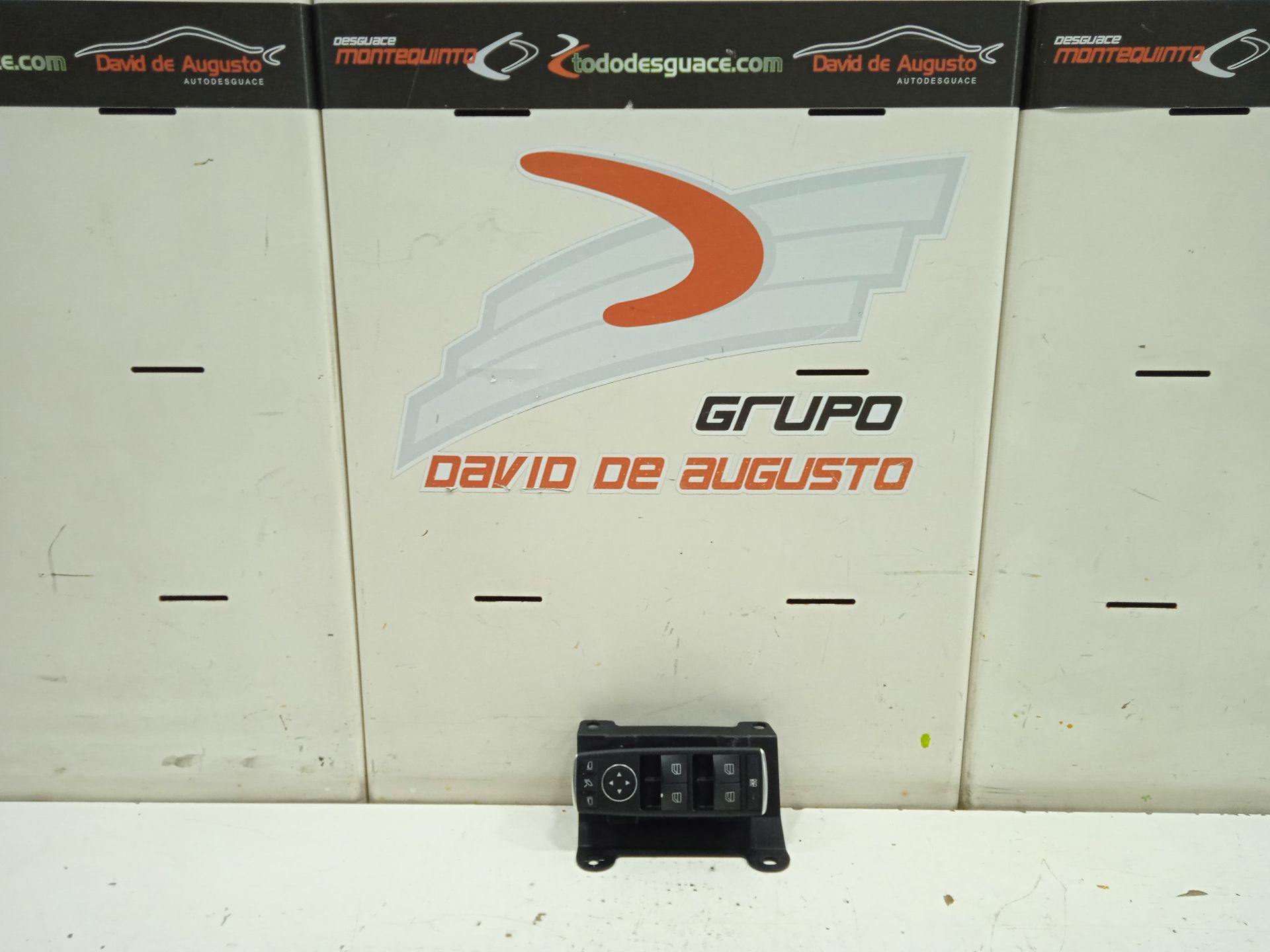 MANDO ELEVALUNAS DELANTERO IZQUIERDO TESLA MODEL S Basis