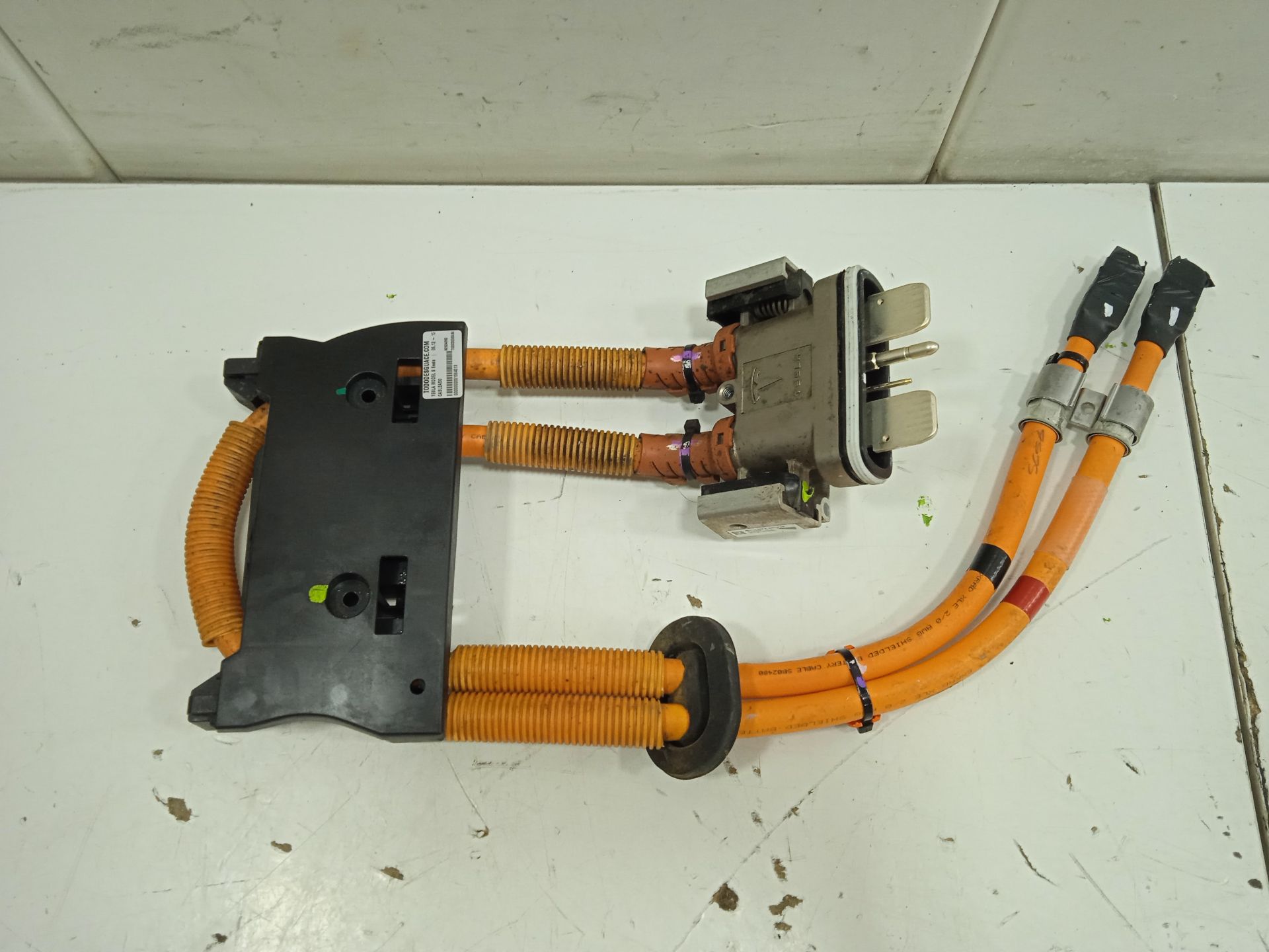 CABLEADO TESLA MODEL S Basis
