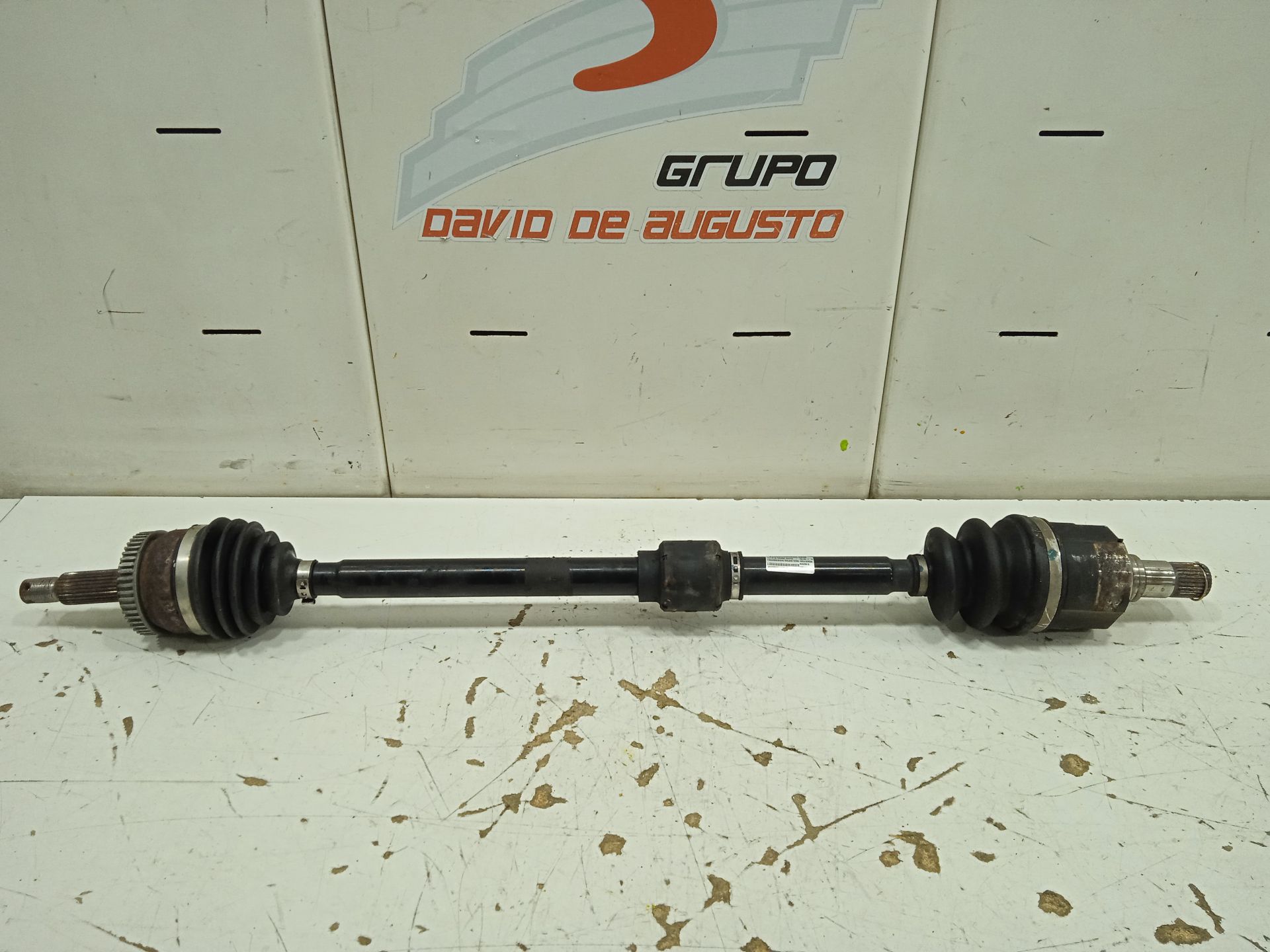 TRANSMISION DELANTERA IZQUIERDA TOYOTA VERSO Active