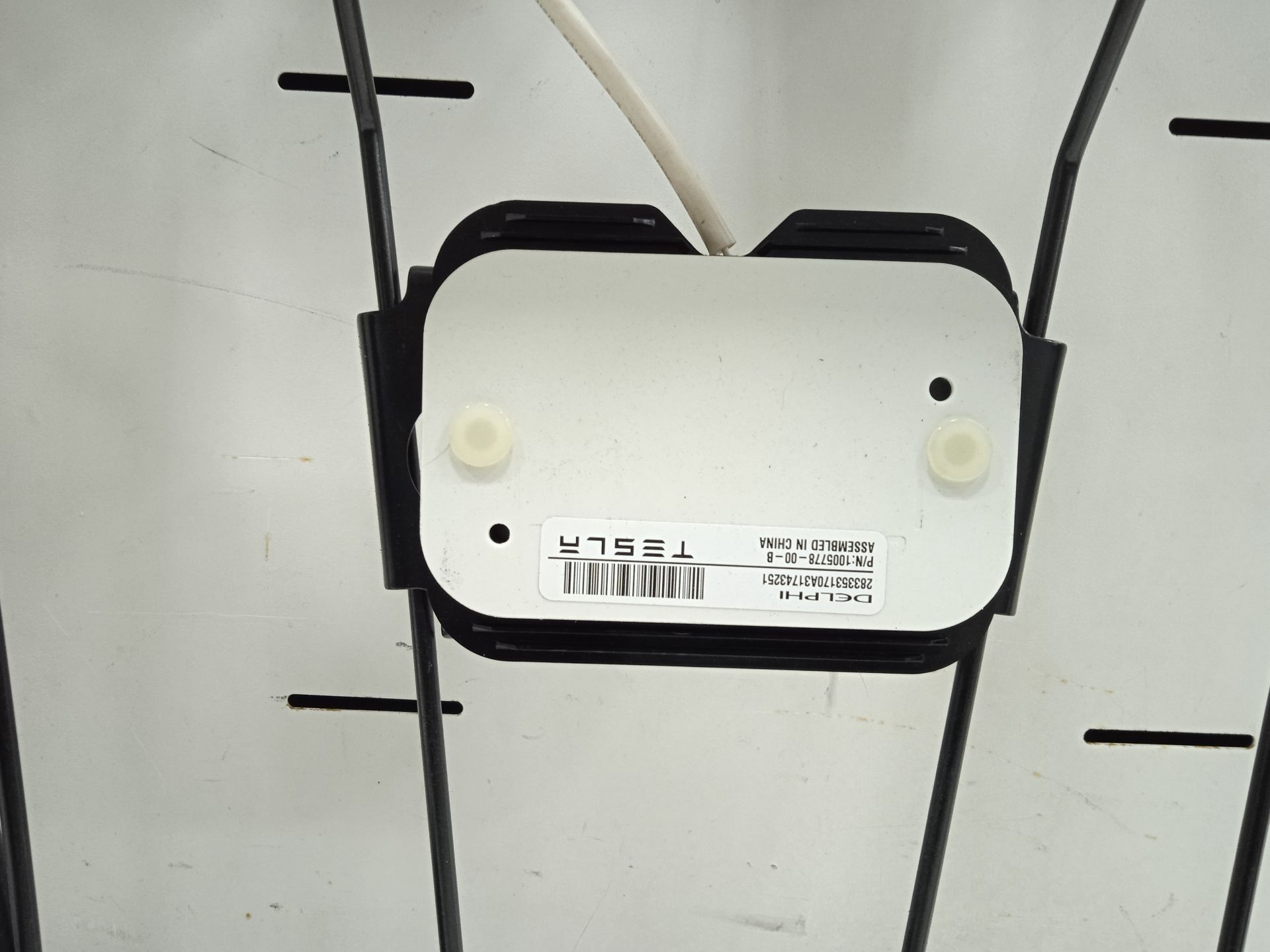 SOPORTE TESLA MODEL S Basis