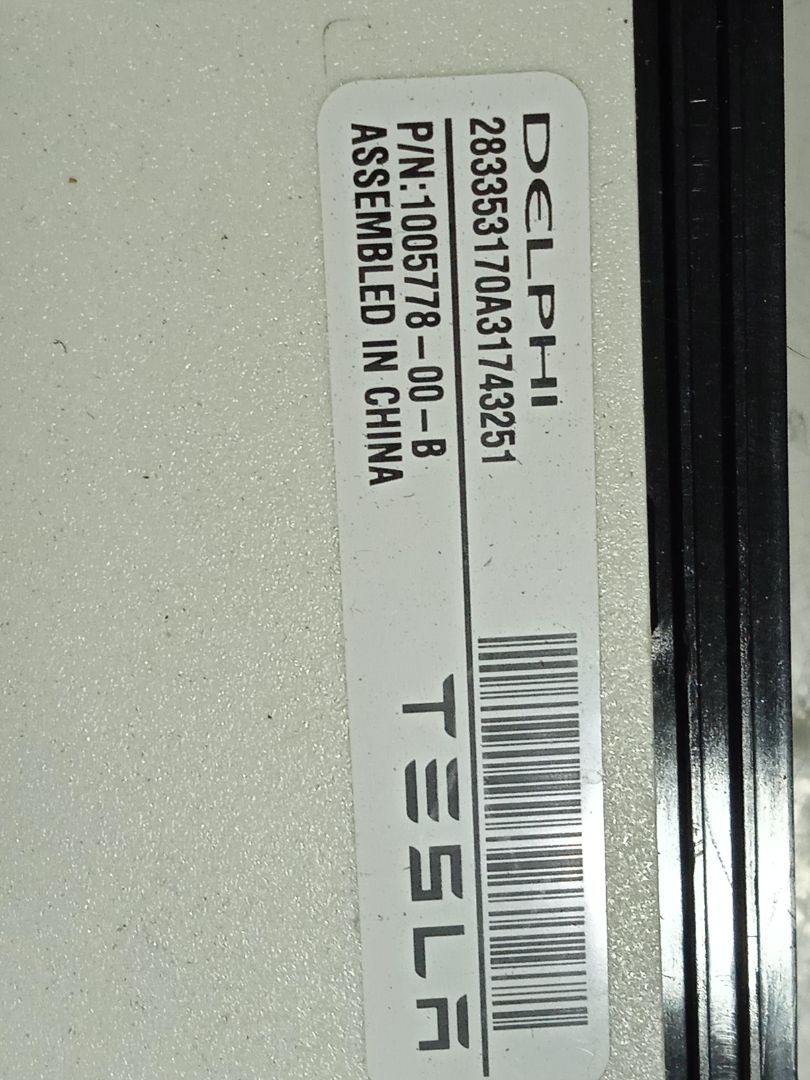 SOPORTE TESLA MODEL S Basis