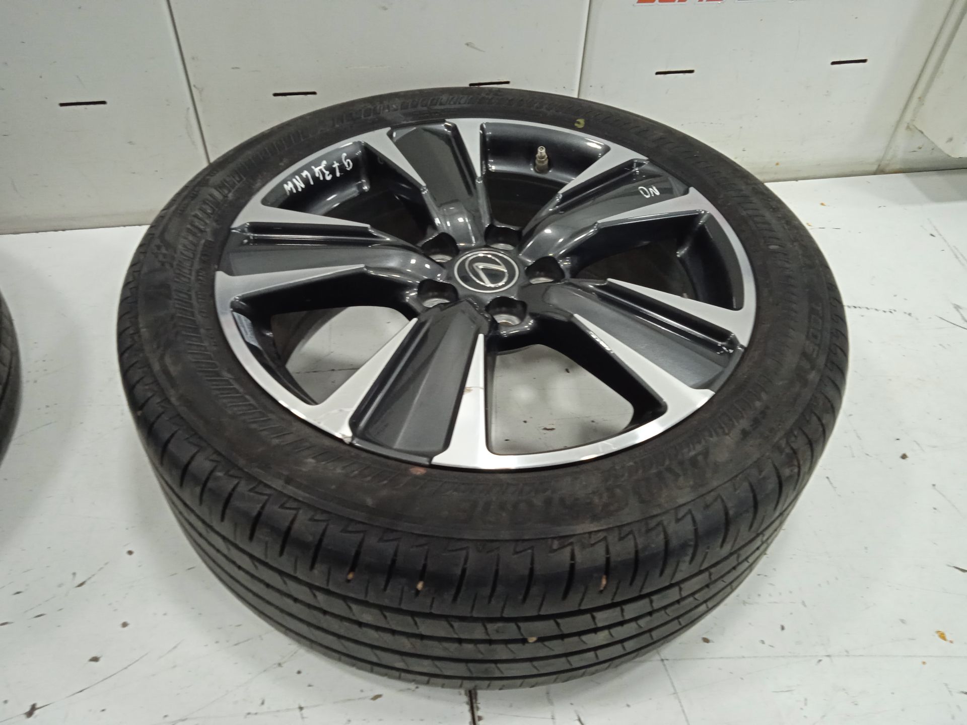 JUEGO LLANTAS CON NEUMATICOS LEXUS UX (ZA10) 250H