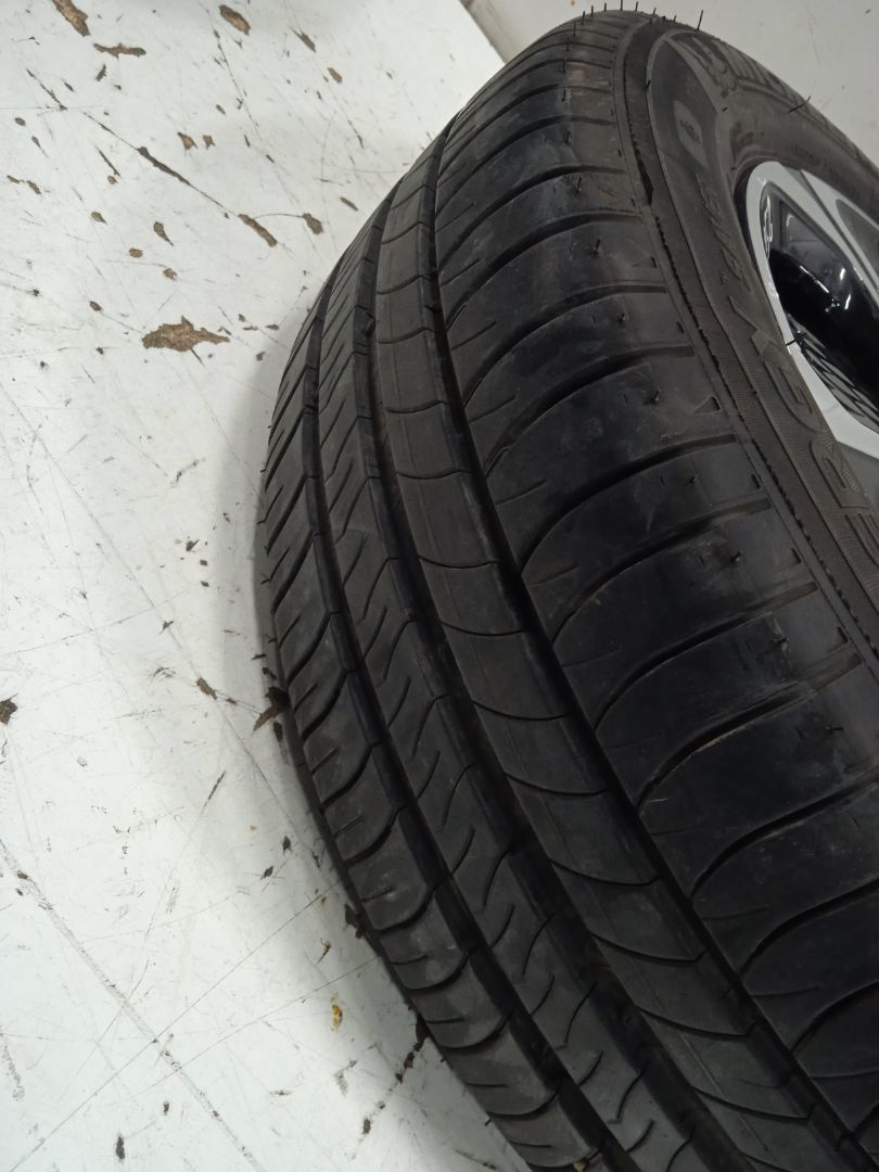 JUEGO LLANTAS CON NEUMATICOS KIA XCEED TECH