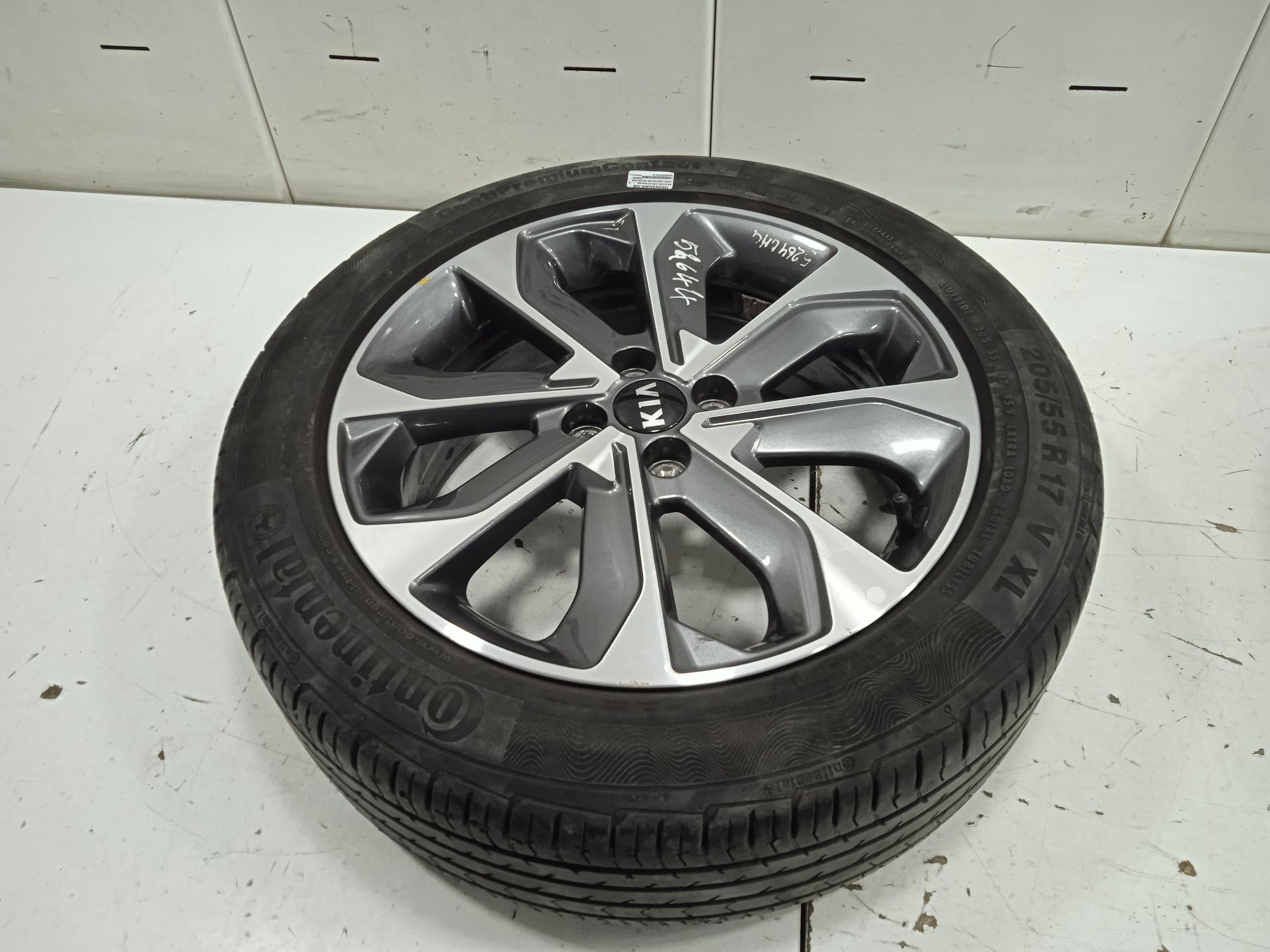 JUEGO LLANTAS CON NEUMATICOS KIA STONIC (YBCUV) *