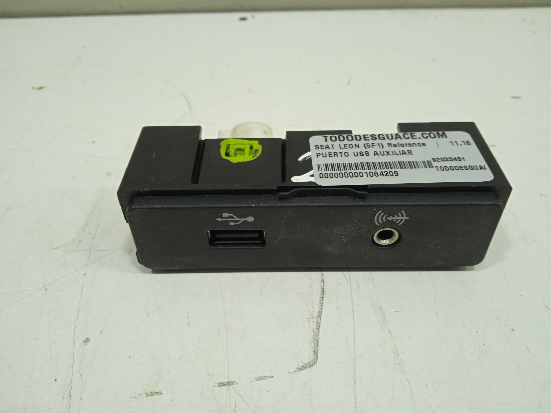 PUERTO USB AUXILIAR SEAT LEON (5F1) Reference