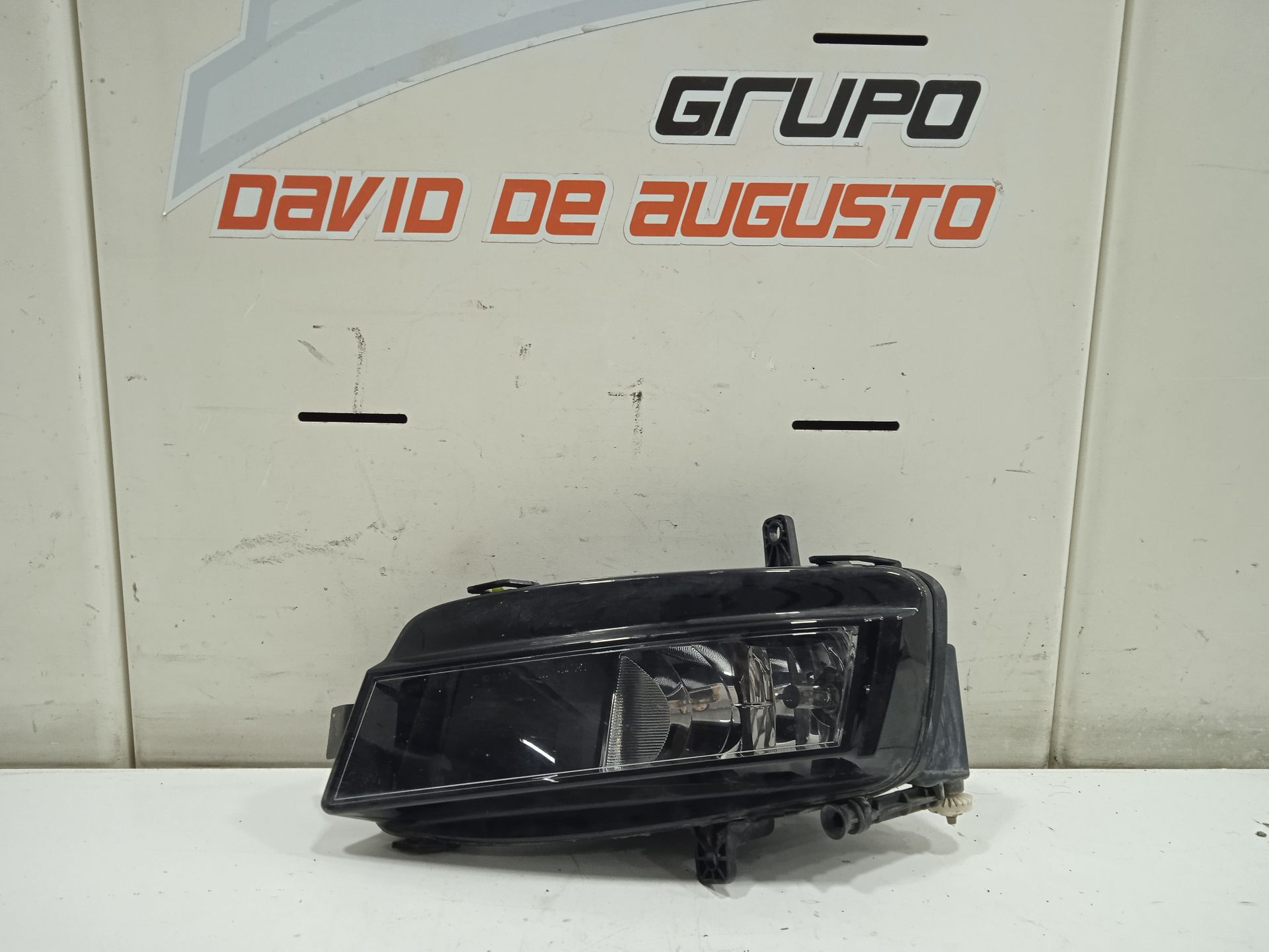 FARO ANTINIEBLA IZQUIERDO VOLKSWAGEN GOLF VII LIM. BlueMotion