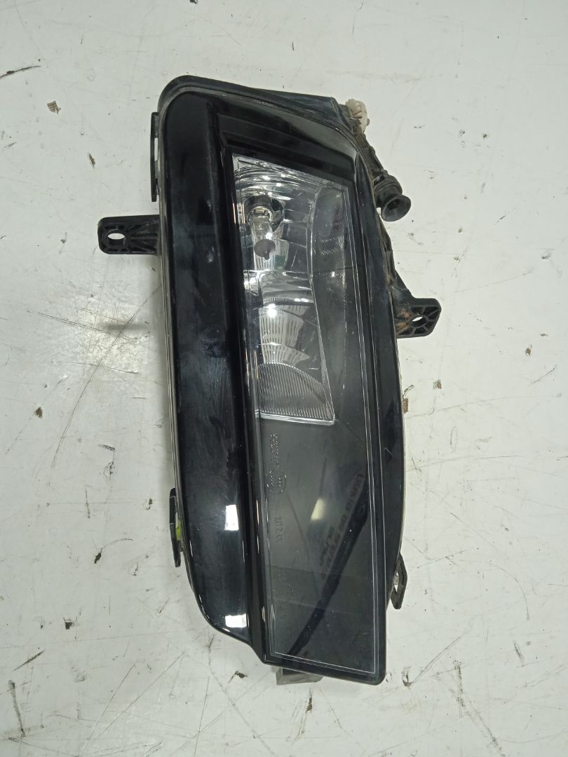 FARO ANTINIEBLA IZQUIERDO VOLKSWAGEN GOLF VII LIM. BlueMotion