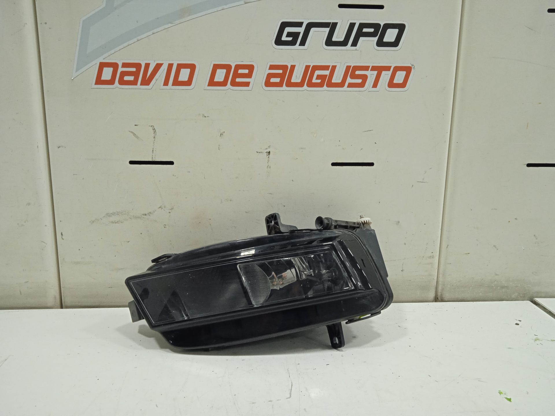 FARO ANTINIEBLA DERECHO VOLKSWAGEN GOLF VII LIM. BlueMotion