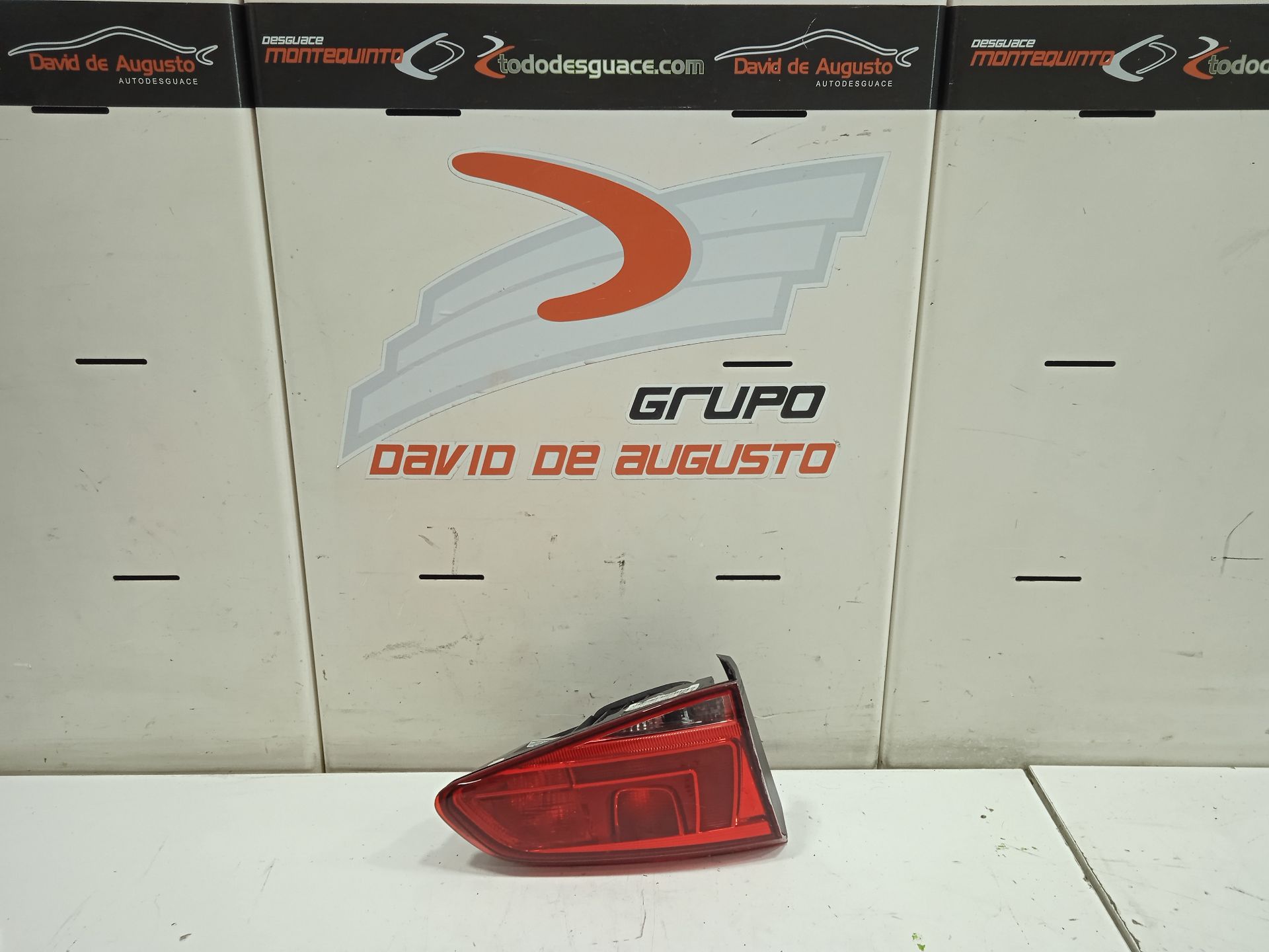 PILOTO INTERIOR TRASERO IZQUIERDO VOLKSWAGEN GOLF VII LIM. BlueMotion