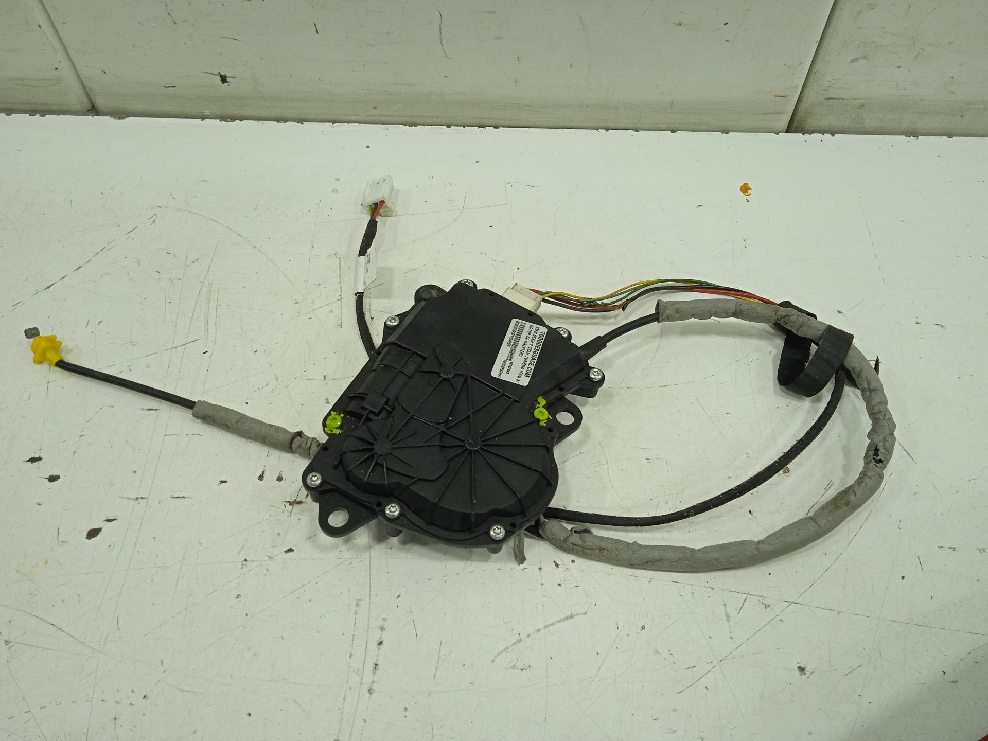 MOTOR DE MALETERO BMW SERIE 3 GRAN TURISMO (F34) 318d   |   03.13 - 12.15