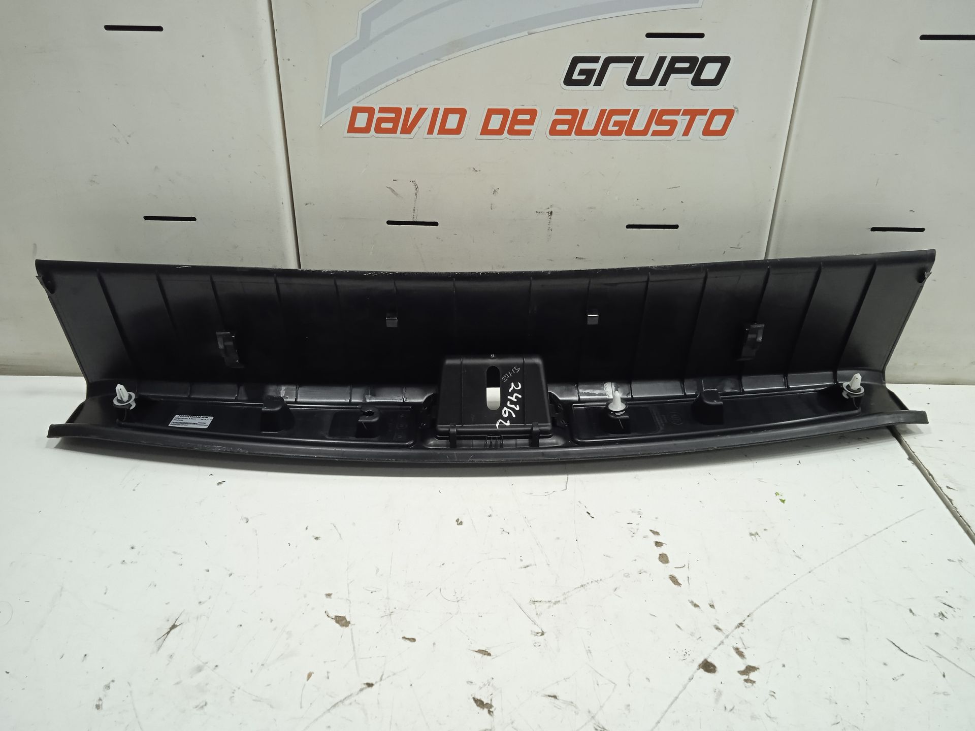 MOLDURA TESLA MODEL S Basis