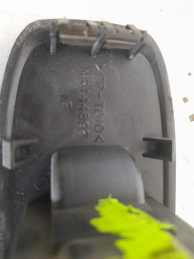 MANDO ELEVALUNAS DELANTERO DERECHO MITSUBISHI MONTERO (V60/V70) 3.2 DI-D GLX Hunter (5-ptas.)   |   10.01 - ...