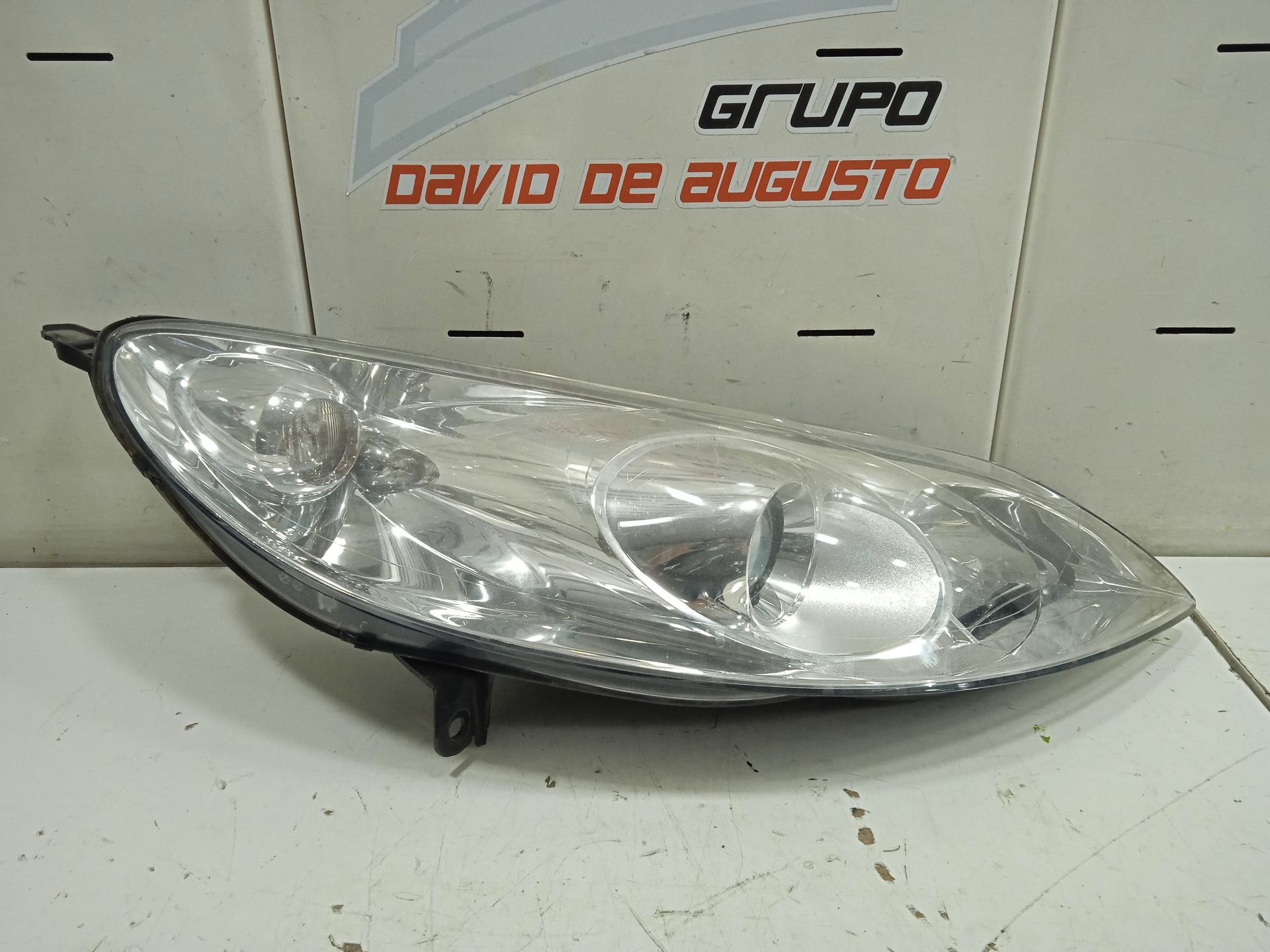 FARO DERECHO foto 2