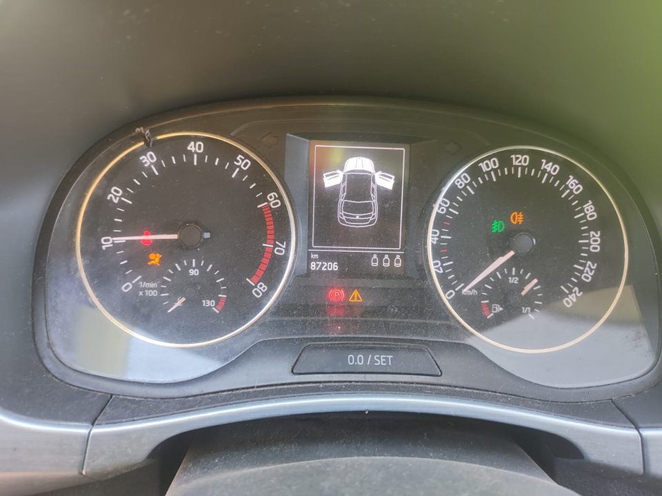 SKODA FABIA Color Concept Motor 1,0 Ltr. - 55 kW MPI