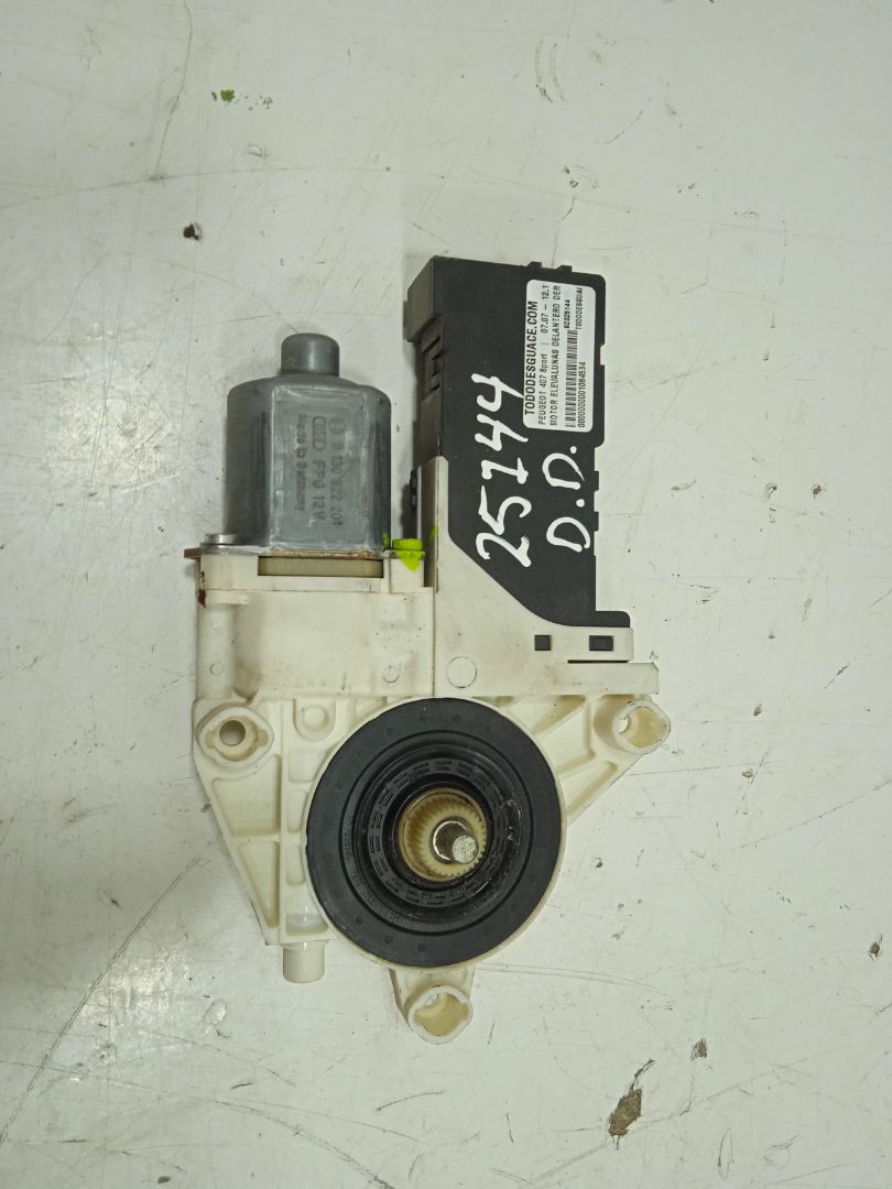MOTOR ELEVALUNAS DELANTERO DERECHO foto 3