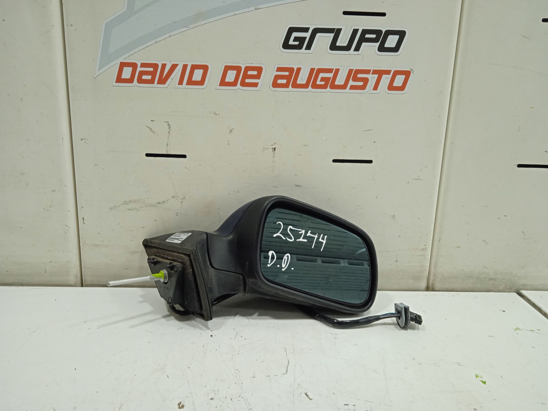 RETROVISOR DERECHO foto 3