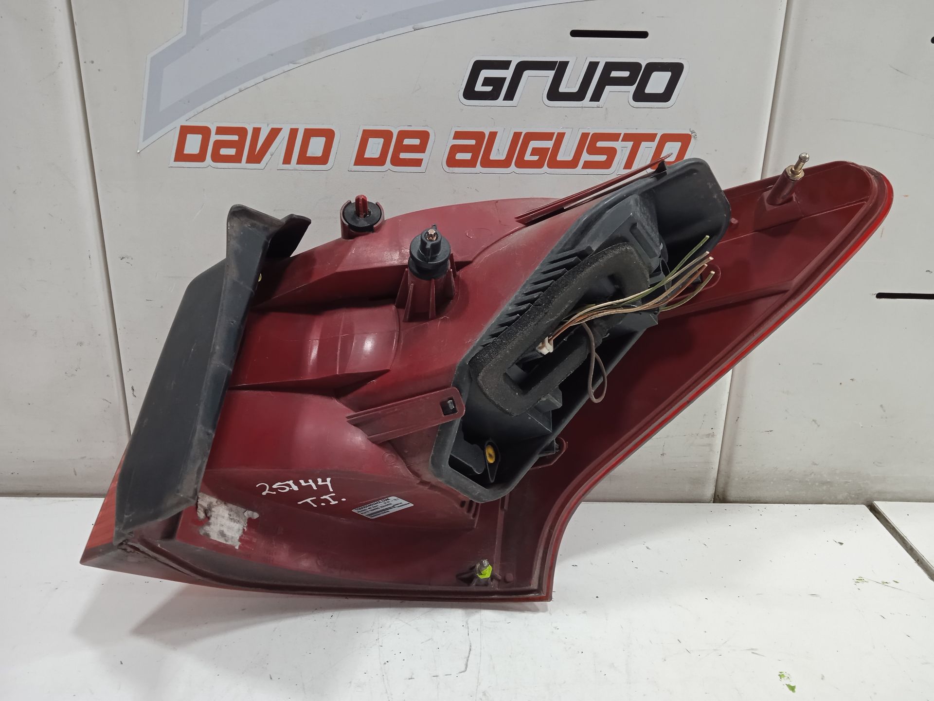 PILOTO TRASERO IZQUIERDO foto 4