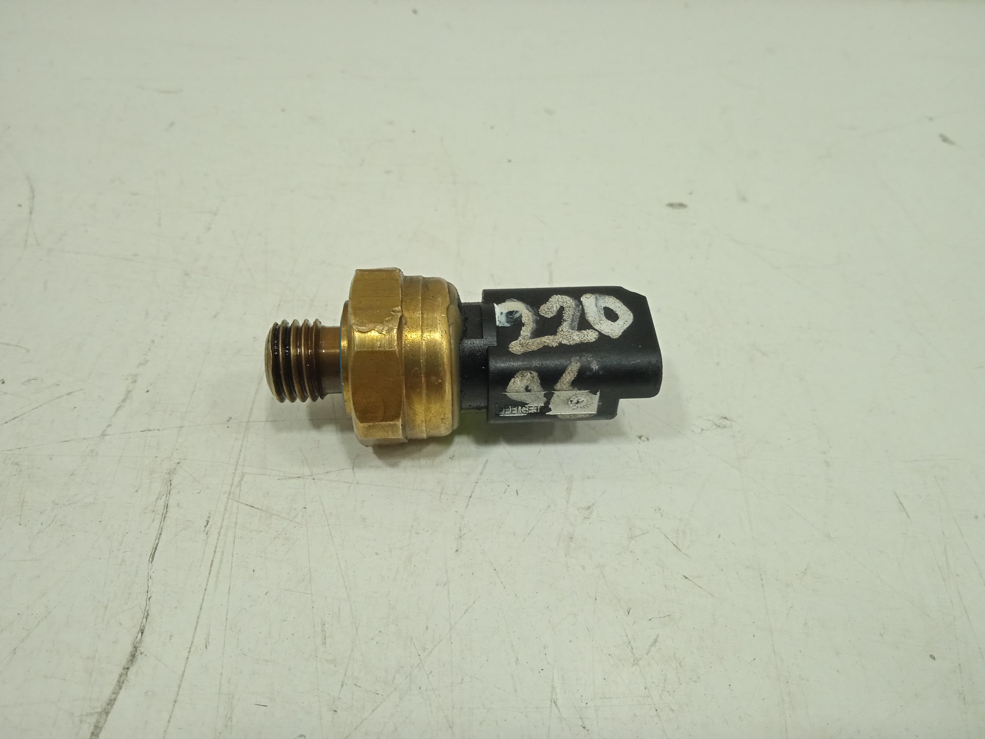 SENSOR DE PRESIÓN DEL ACEITE