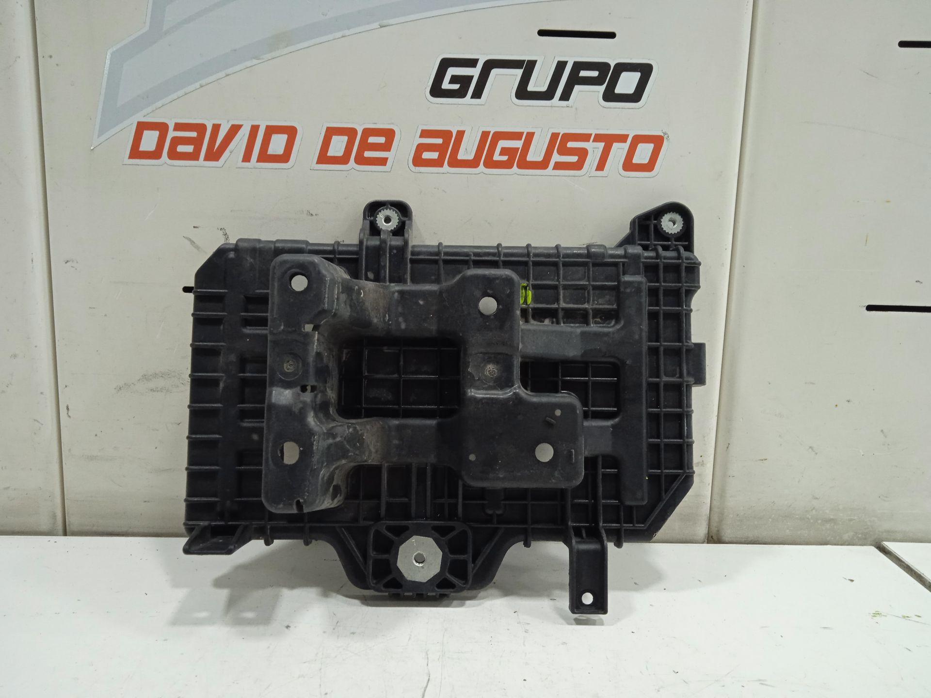 SOPORTE BATERIA HYUNDAI SANTA FE (DM) Style 4WD