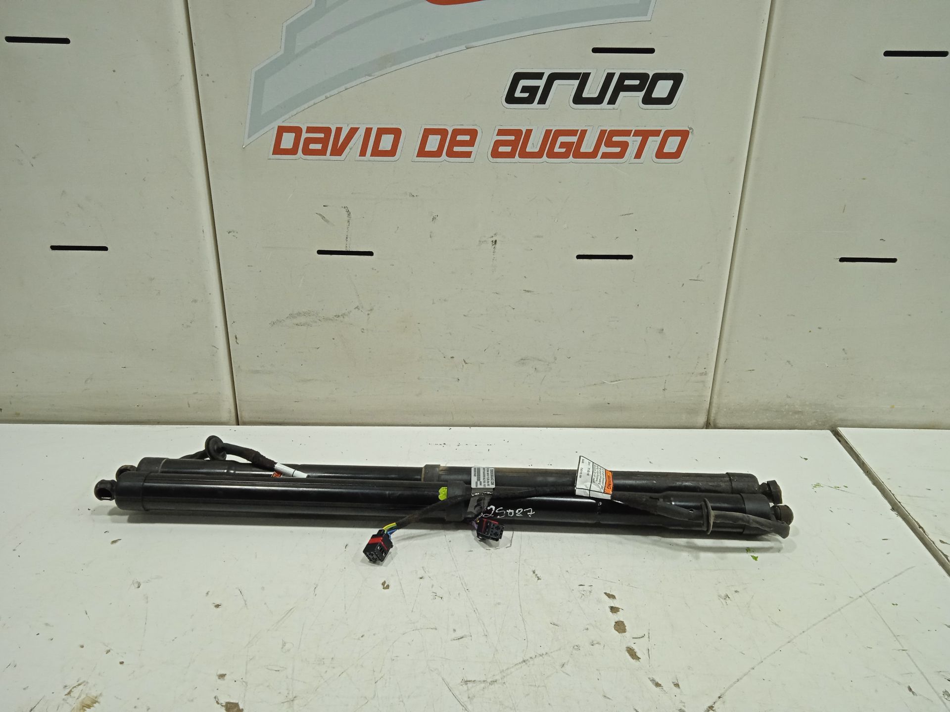 AMORTIGUADORES MALETERO / PORTON HYUNDAI SANTA FE (DM) Style 4WD
