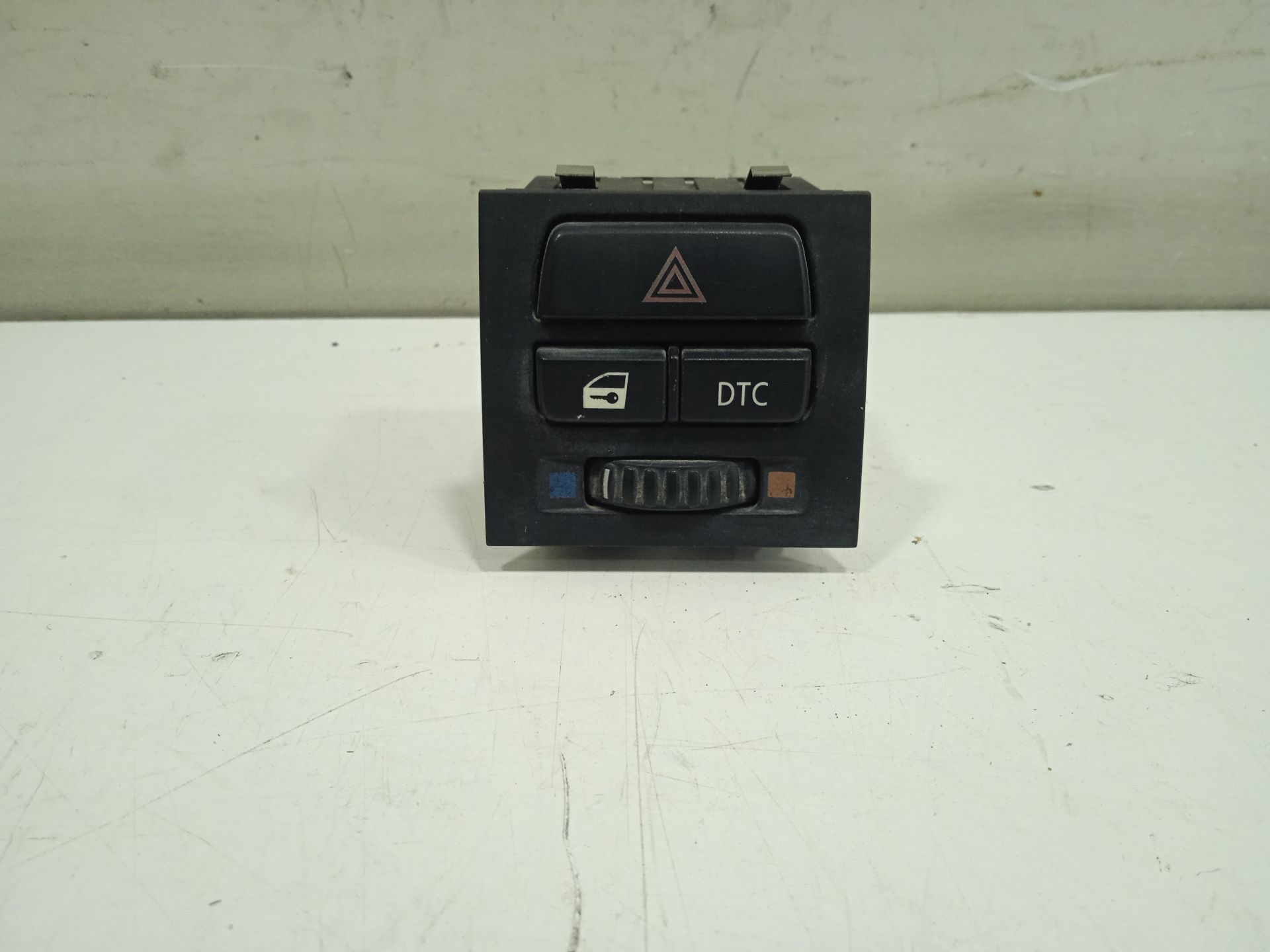 INTERRUPTOR WARNING BMW SERIE 3 TOURING (E91) 320i   |   09.05 - 12.07