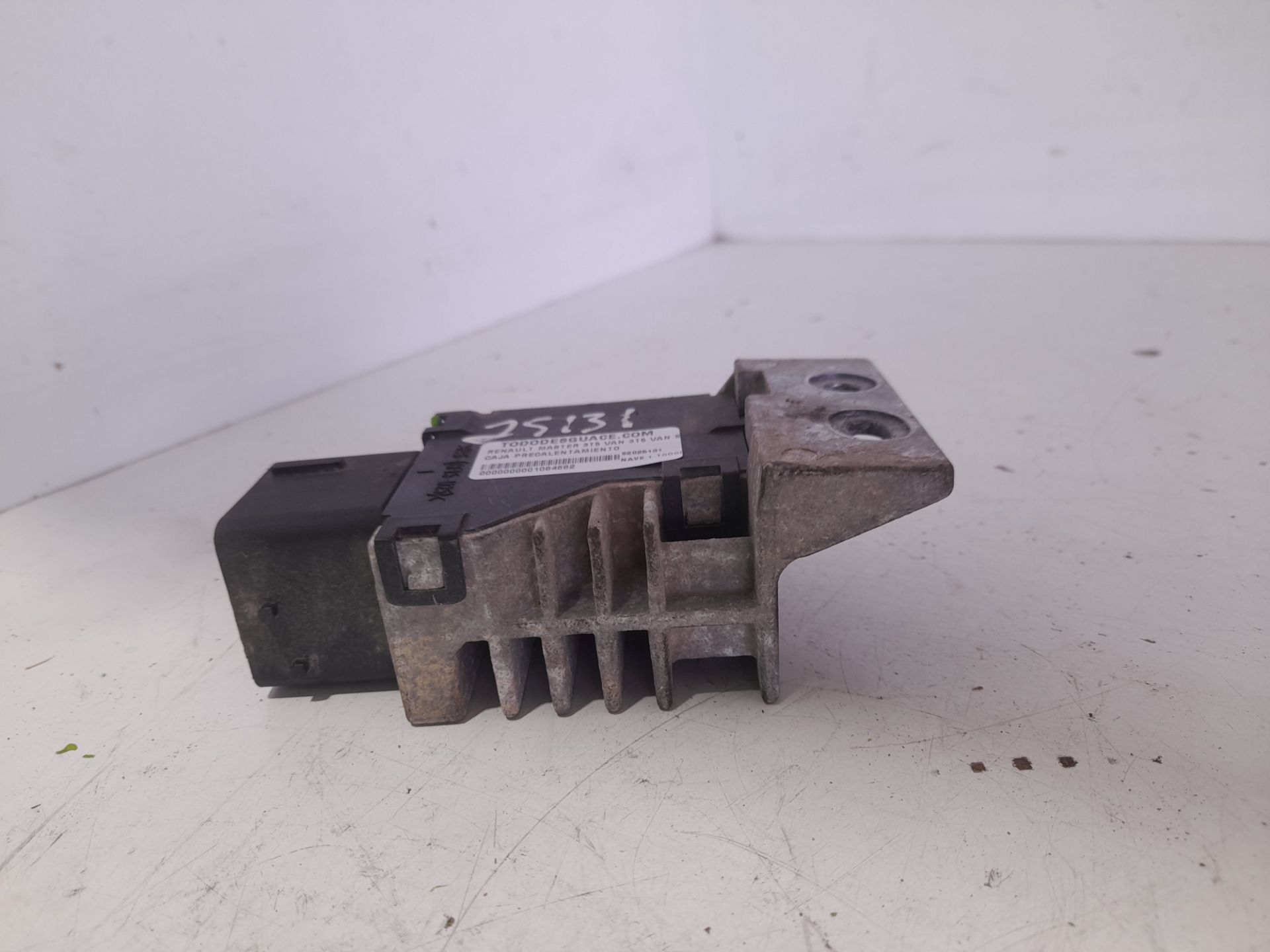 CAJA PRECALENTAMIENTO RENAULT MASTER 3T5 VAN 3T5 VAN STD FWD 130E6