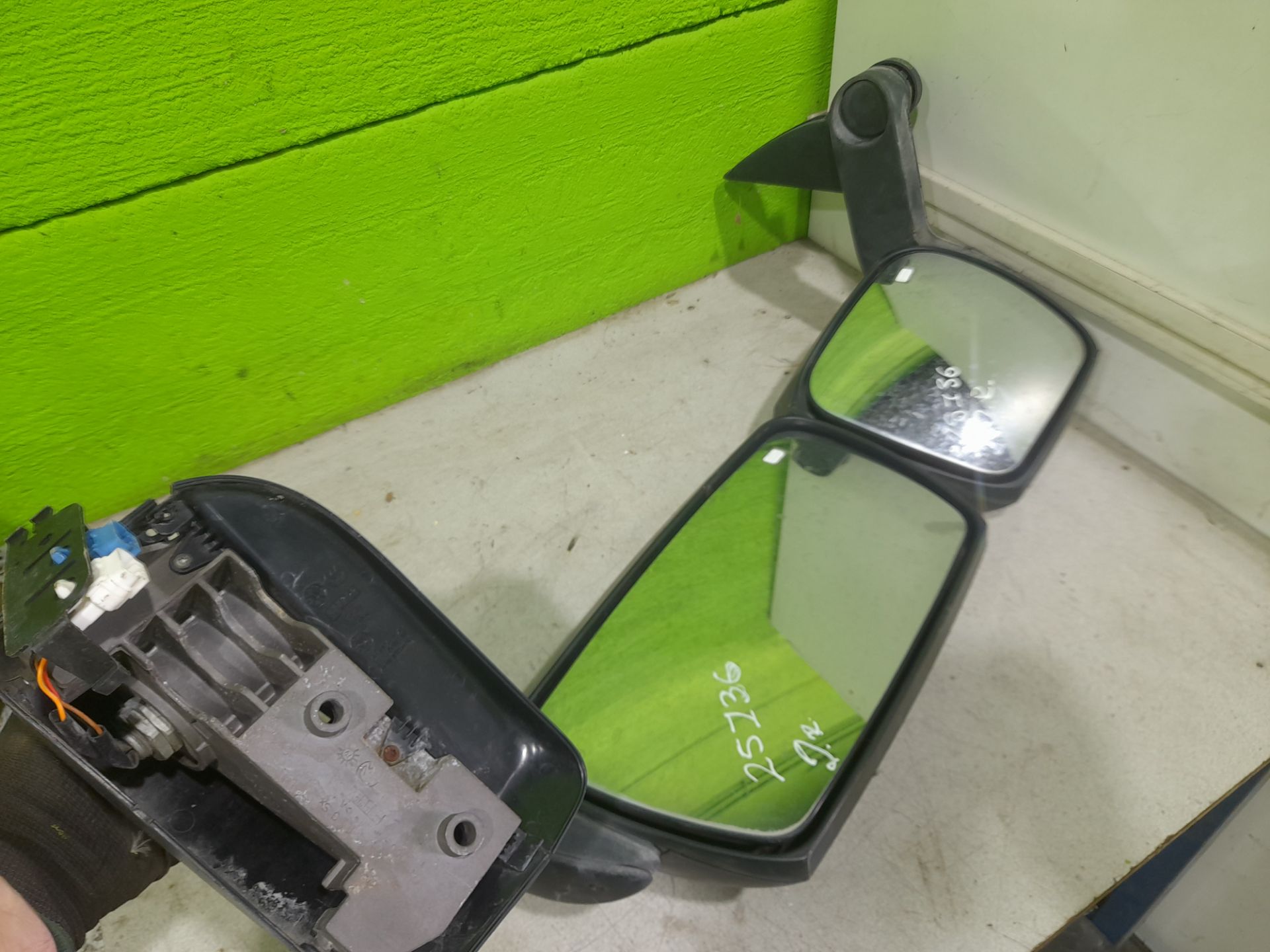 RETROVISOR DERECHO IVECO MS34Y AD340X