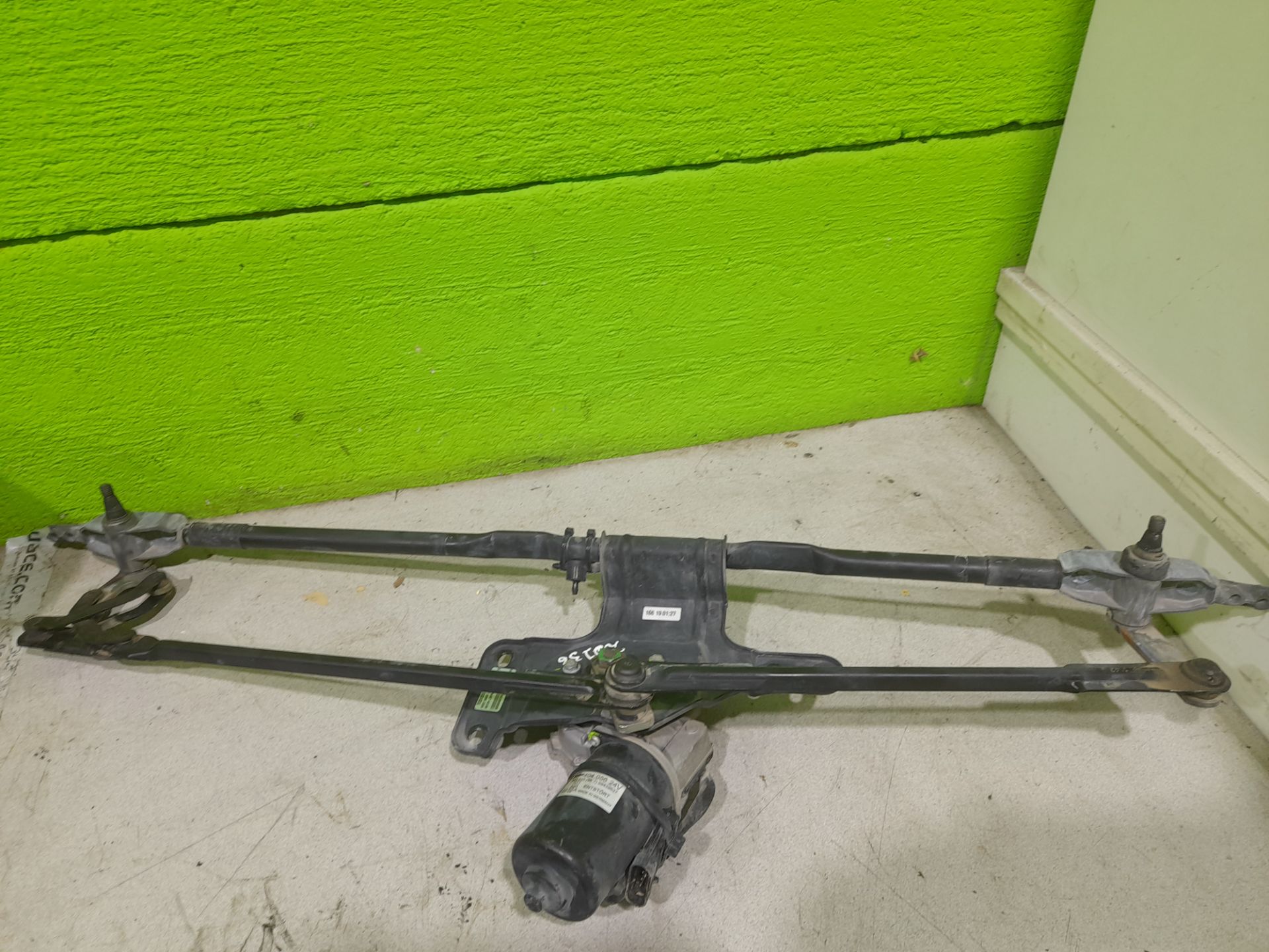 MOTOR LIMPIA DELANTERO IVECO MS34Y AD340X