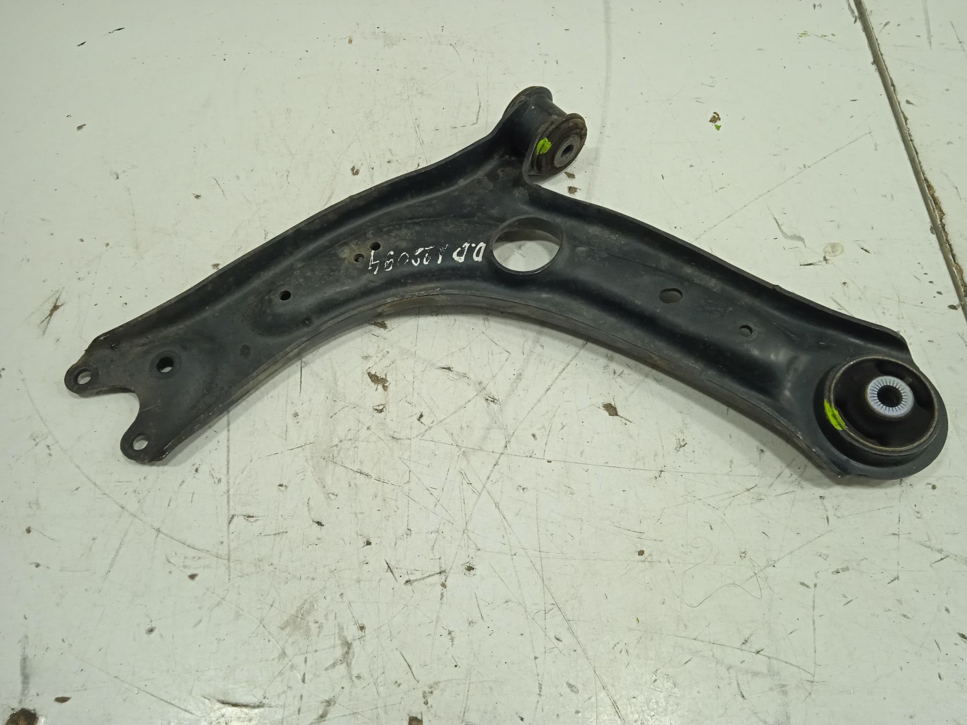 BRAZO SUSPENSION INFERIOR DELANTERO DERECHO AUDI Q3 (8UG) Attraction   |   01.15 - 12.18