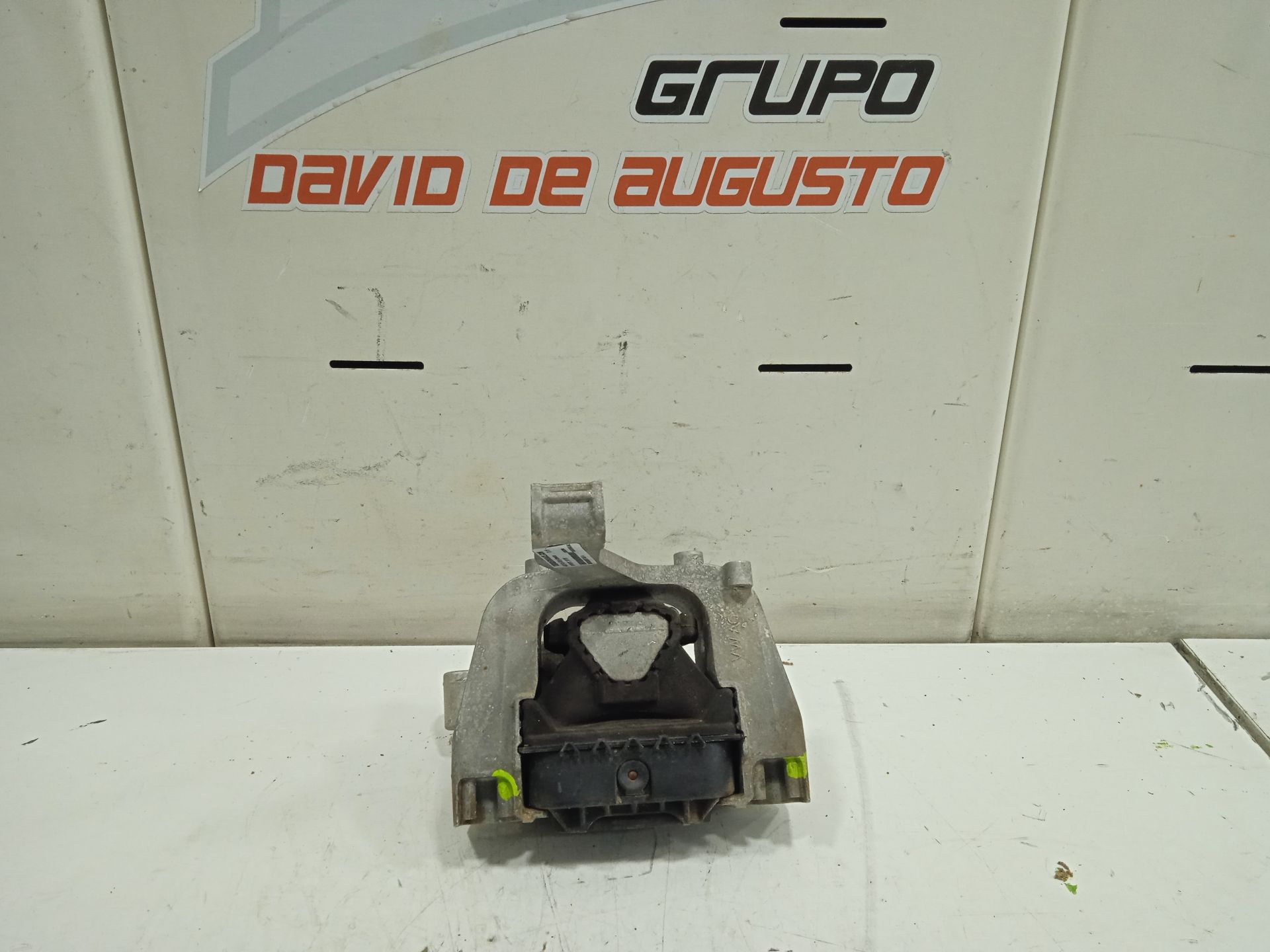 SOPORTE MOTOR AUDI Q3 (8UG) Attraction   |   01.15 - 12.18